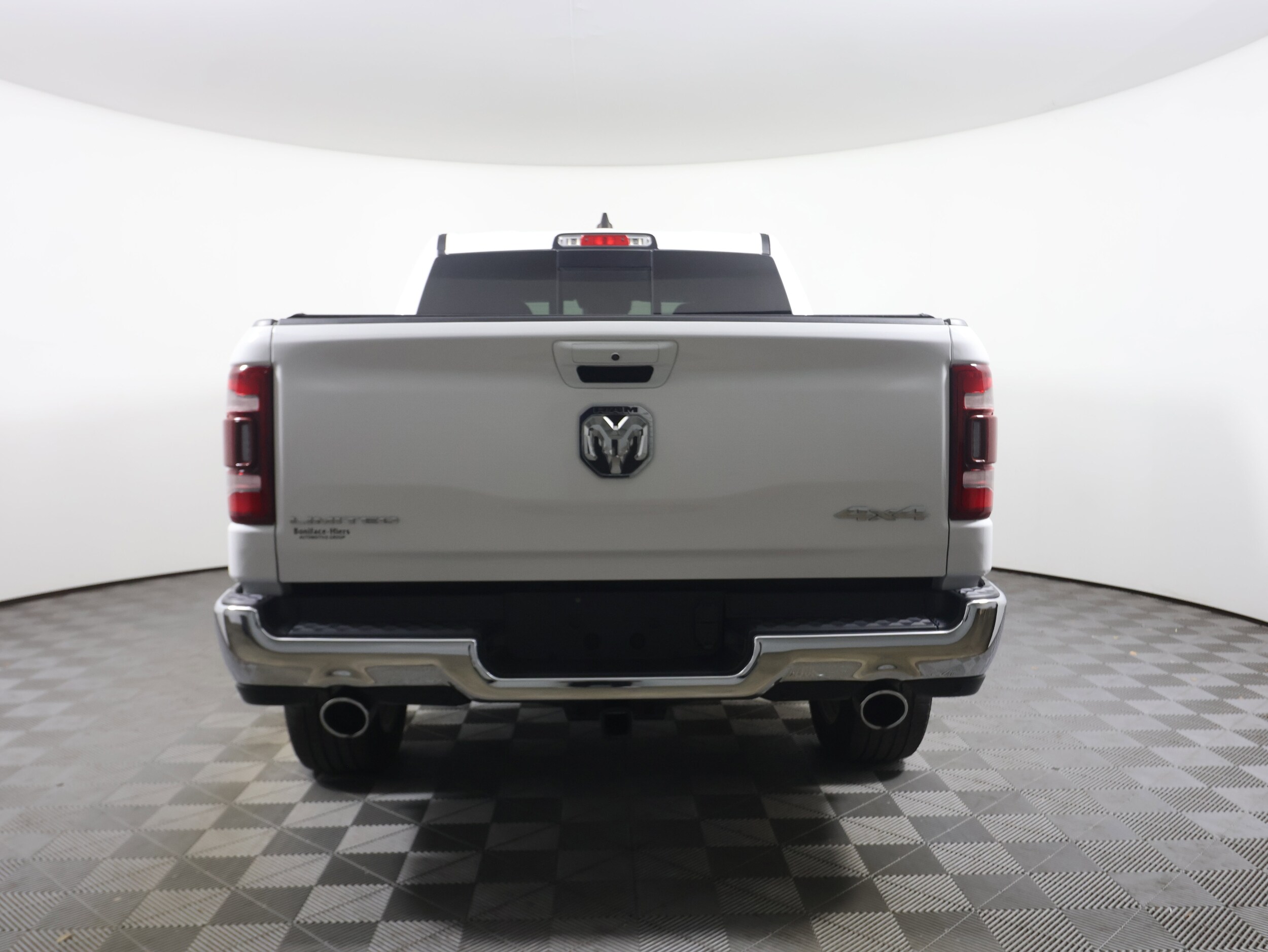 2023 Ram 1500 Limited photo 2