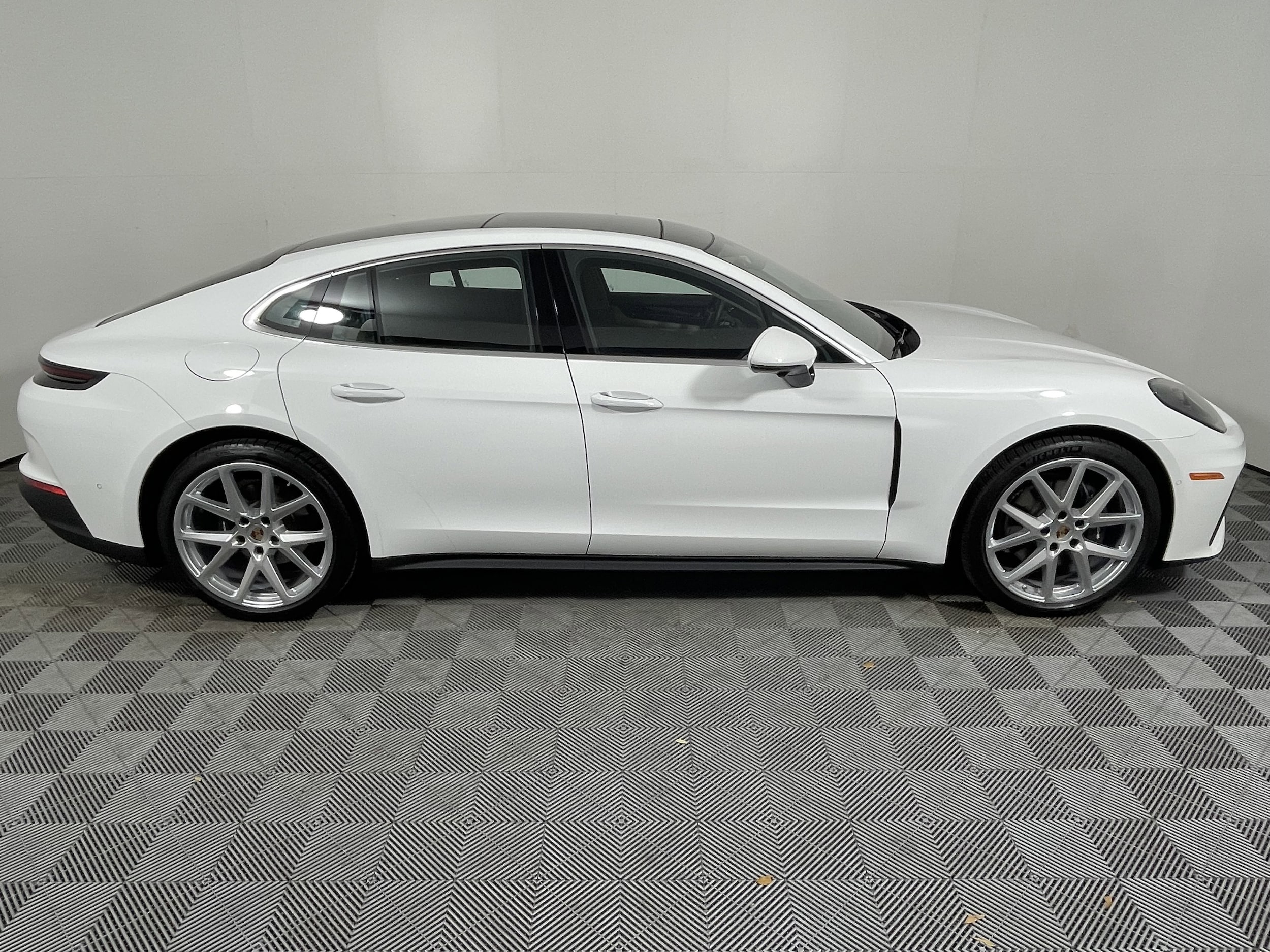 2026 Porsche Panamera Base - Photo 8
