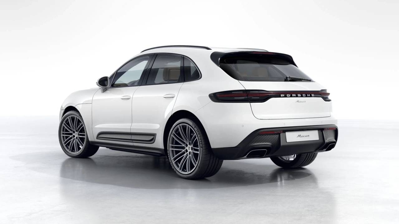 2026 Porsche Macan T photo 3