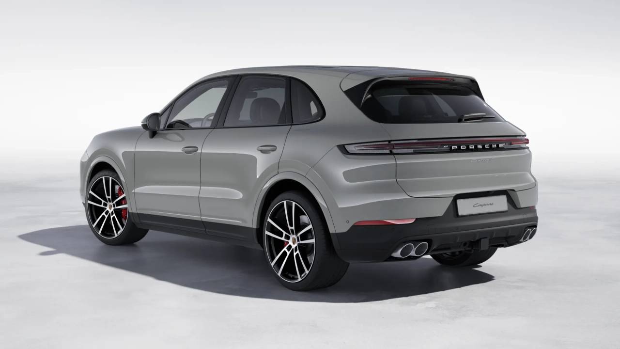 2026 Porsche Cayenne S photo 3