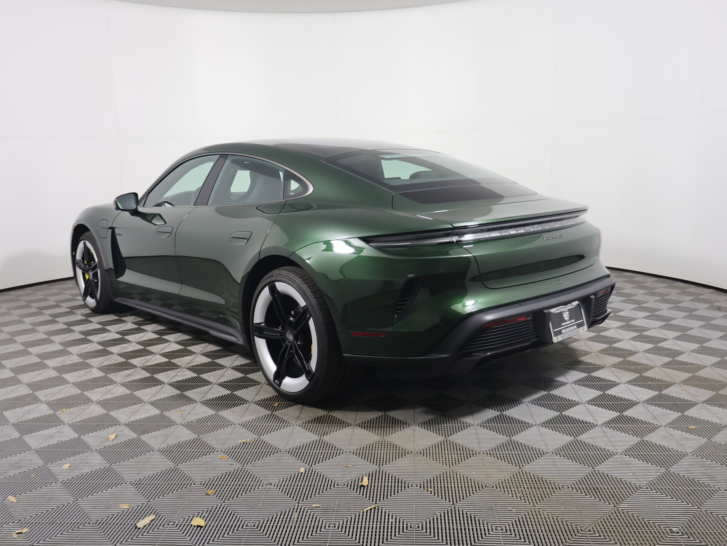 2025 Porsche Taycan Turbo photo 3