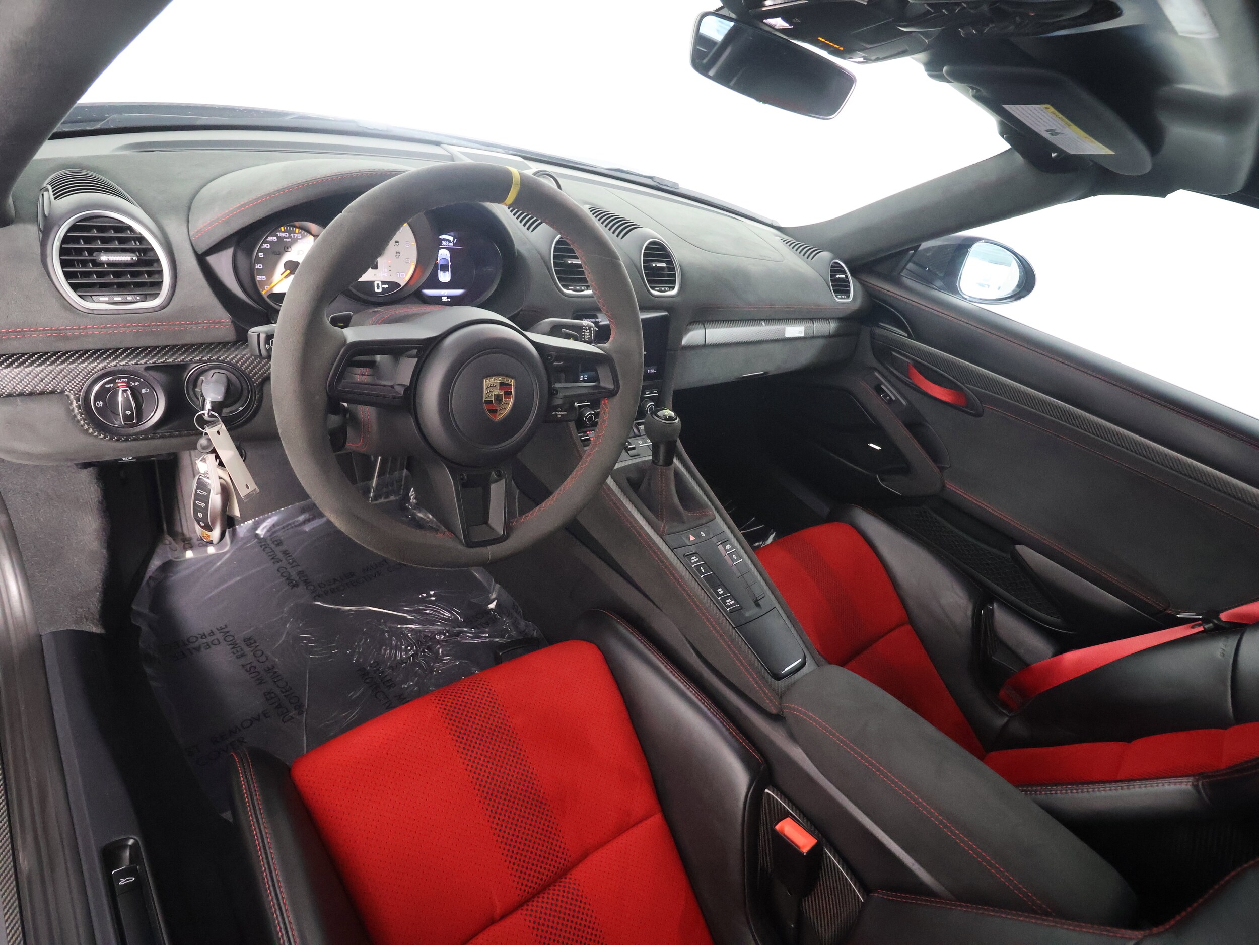 2024 Porsche Boxster Spyder photo 4