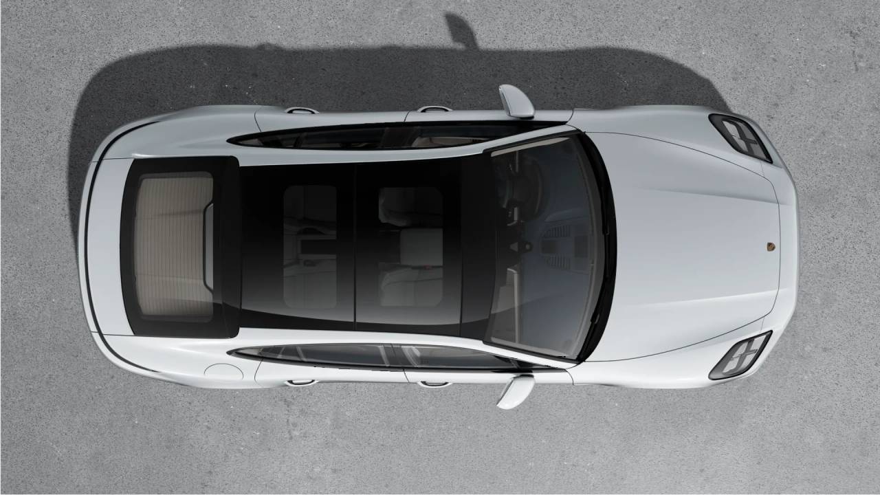 2026 Porsche Panamera 4 photo 3