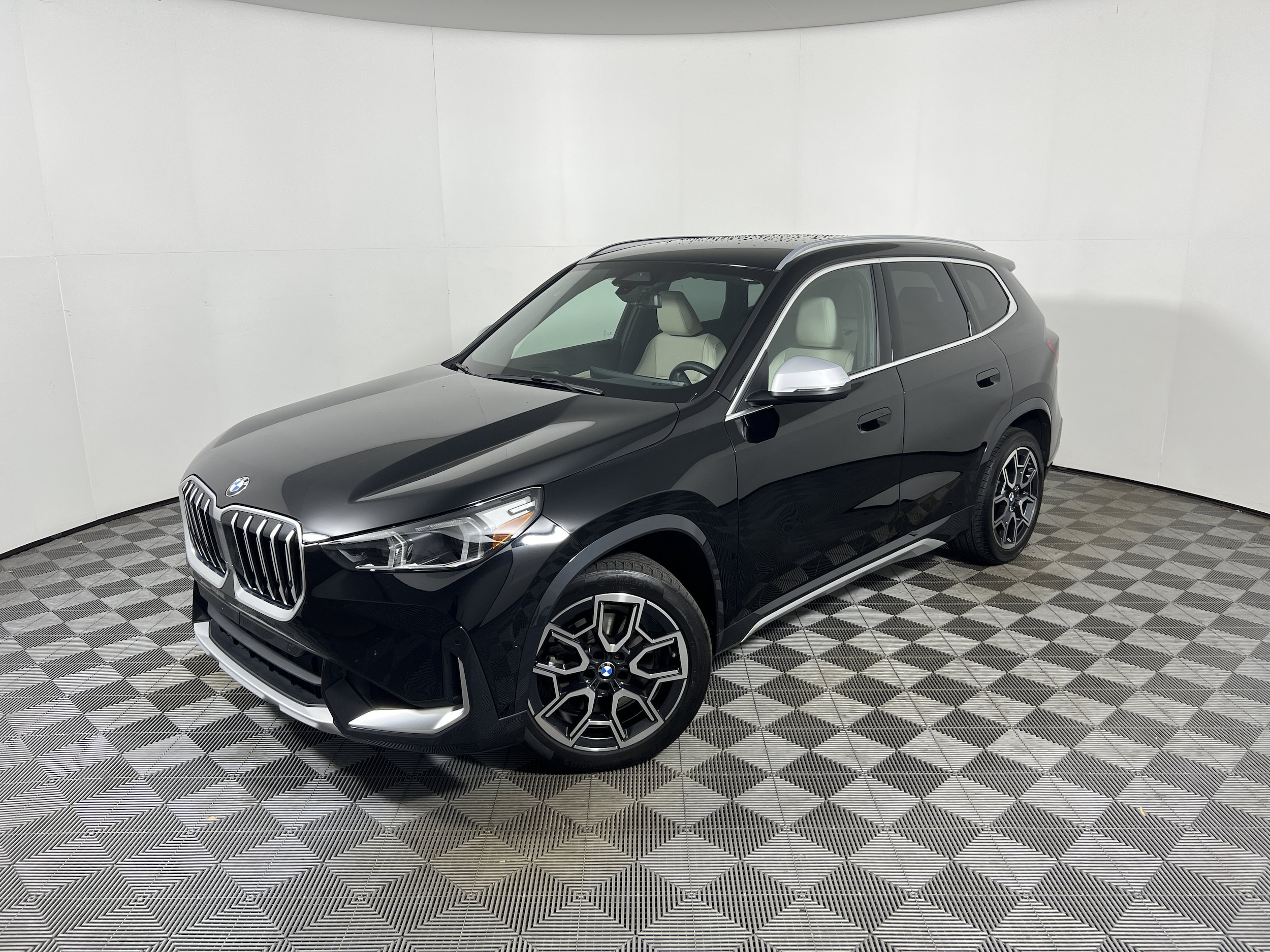 2024 BMW X1
