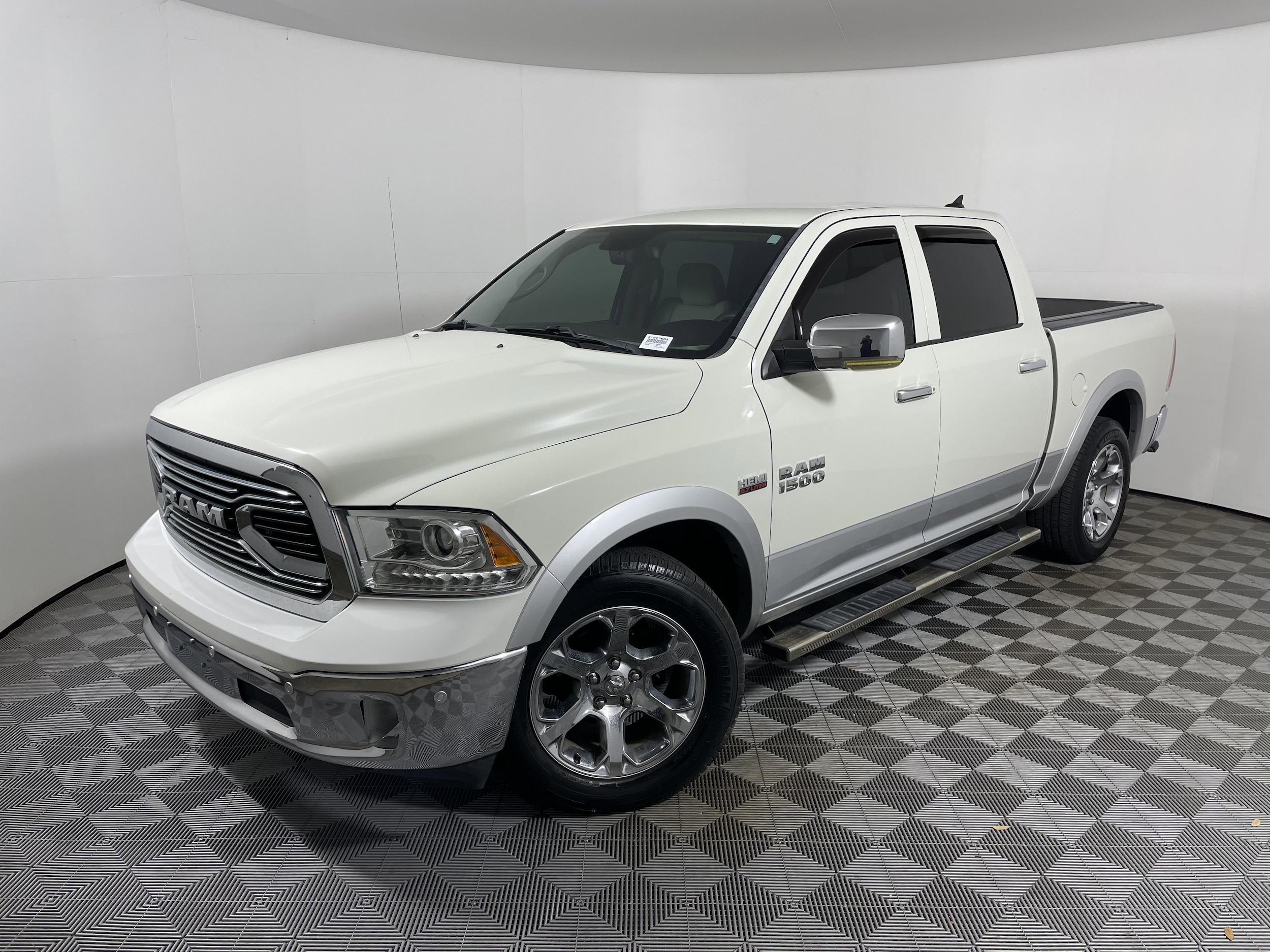2018 RAM 1500 Laramie 4x4 Crew Cab 5'7's photo