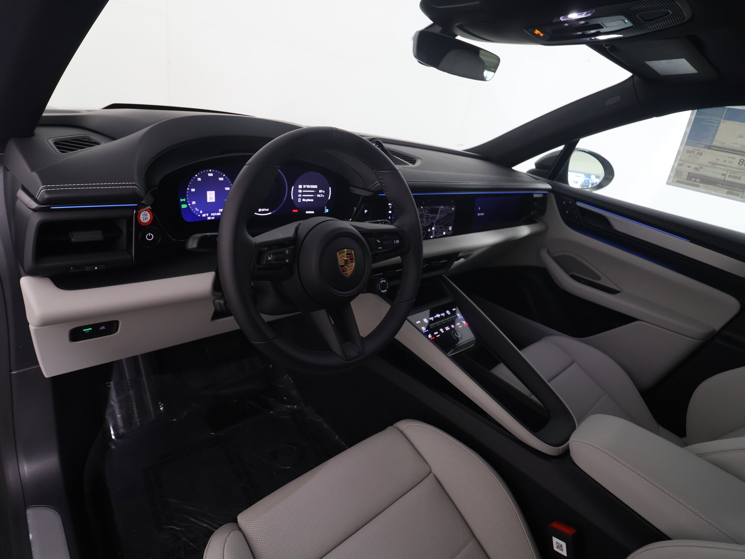 2024 Porsche Macan Electric photo 4