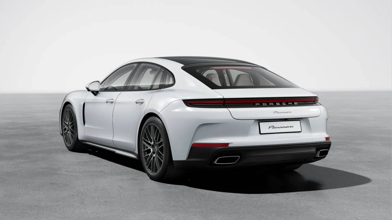 2026 Porsche Panamera 4 photo 2