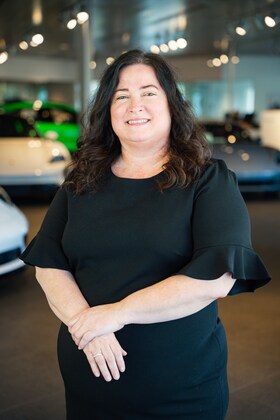 Staff member Jennifer Metallo from ID_d3ea43dc9493