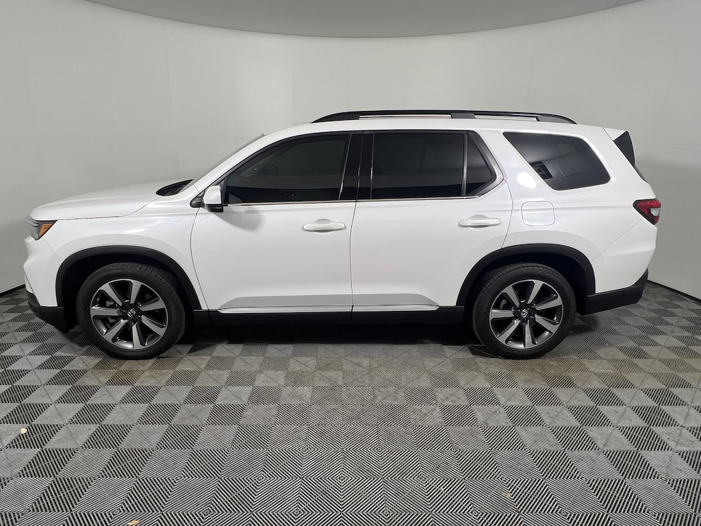 Used 2023 Honda Pilot Elite SUV