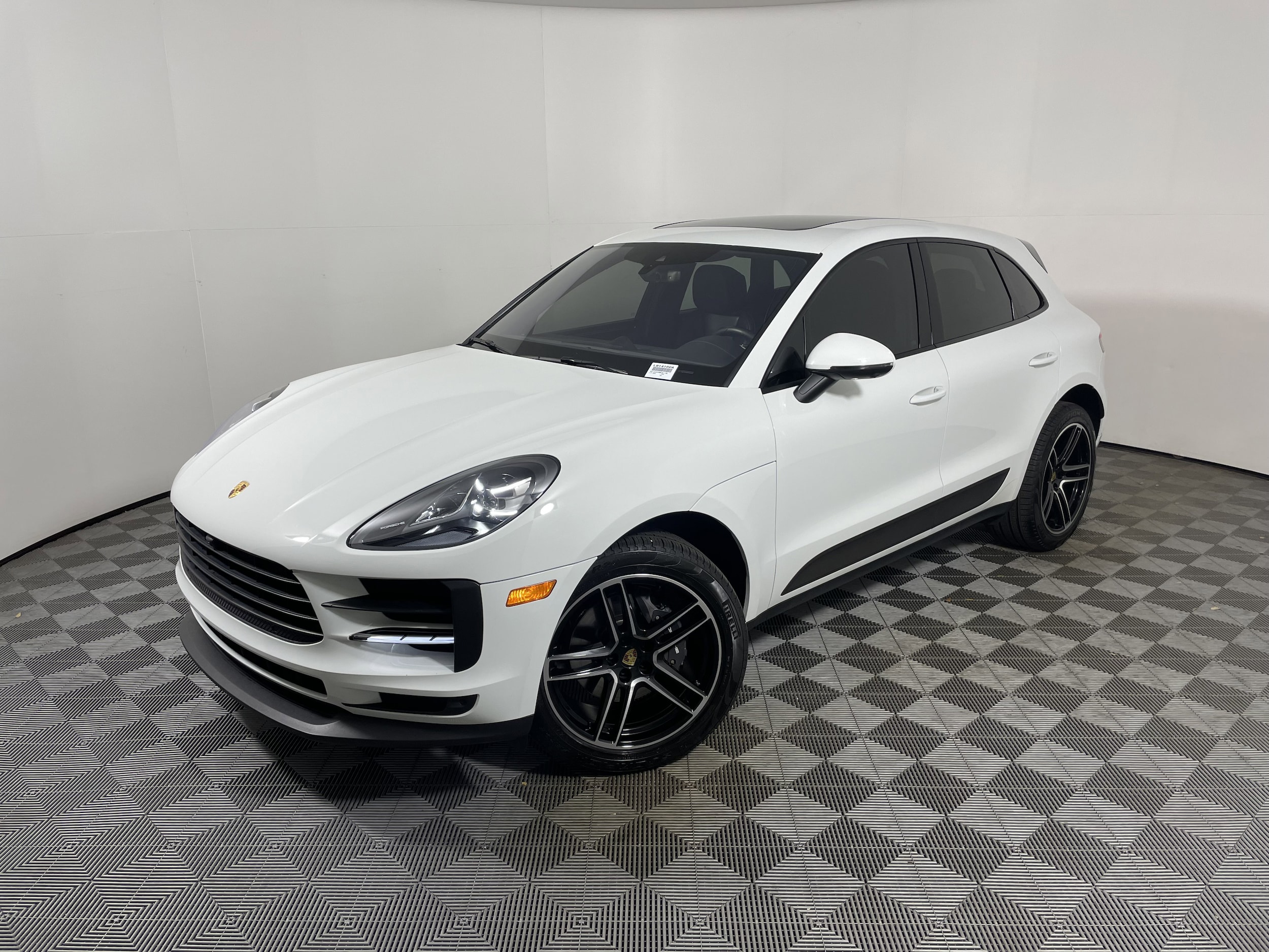 2021 Porsche Macan Base