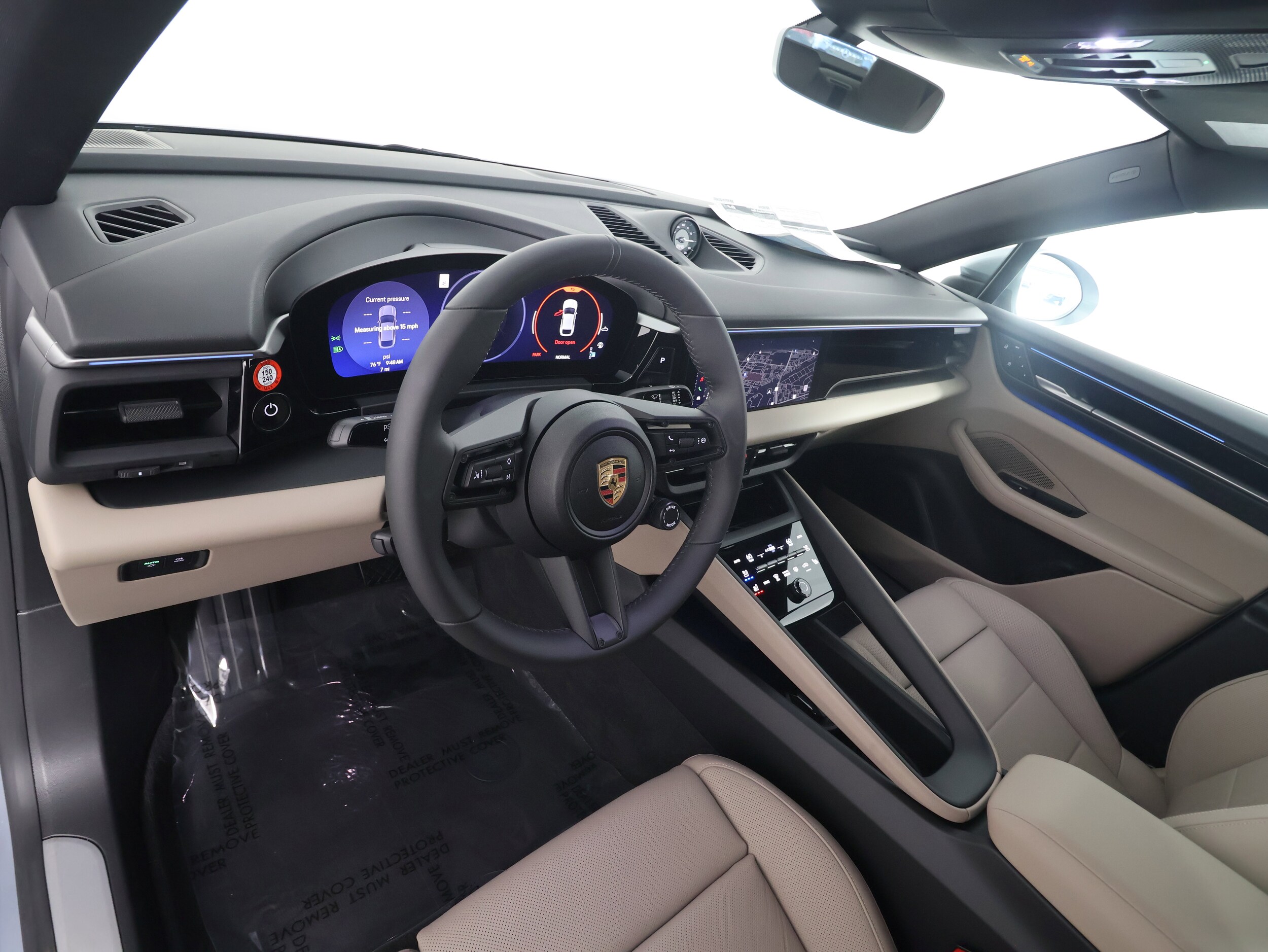 2025 Porsche Macan Electric photo 4