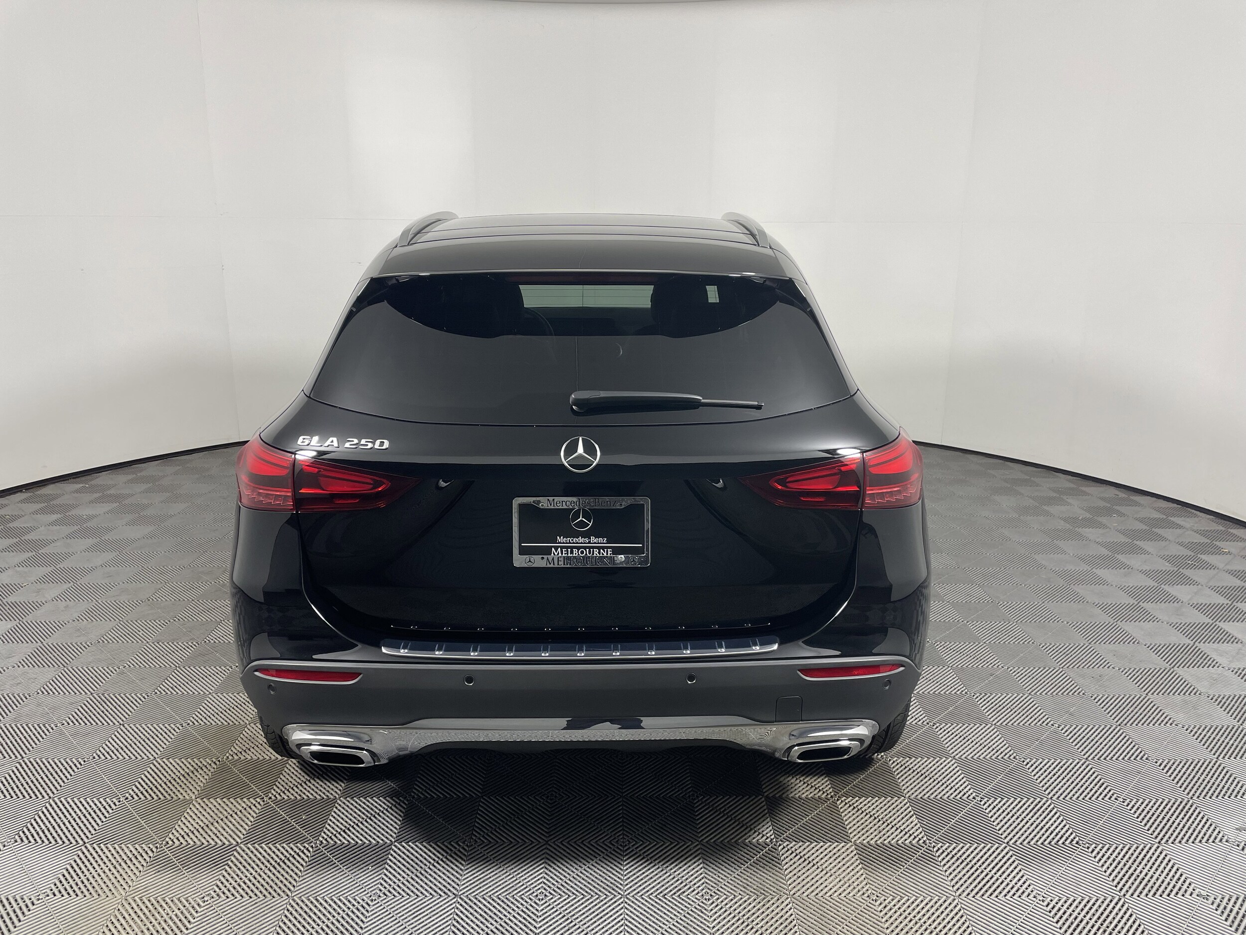 2025 Mercedes Benz GLA 250 photo 4