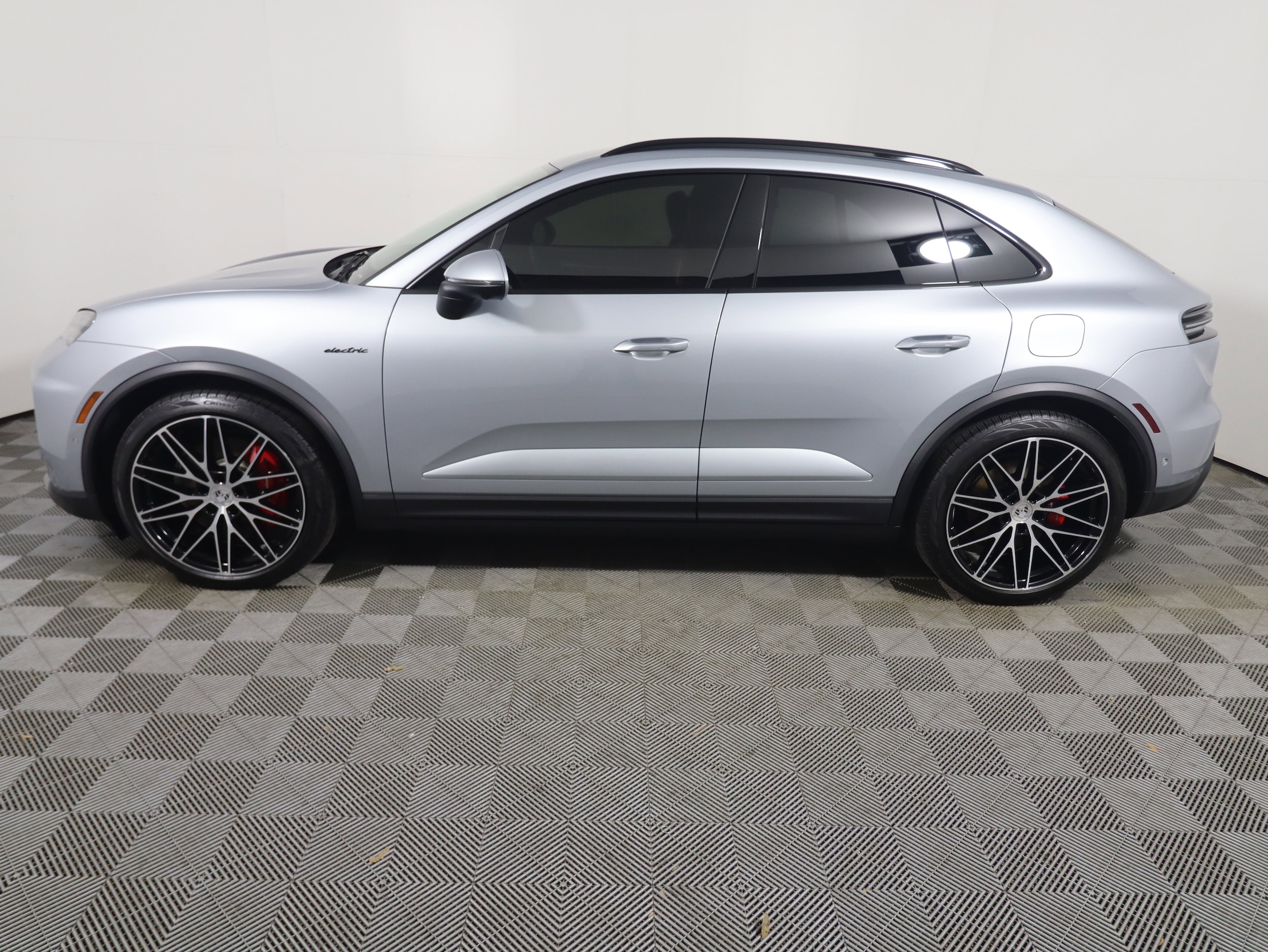 Certified 2025 Porsche Macan S with VIN WP1AB2XA6SL150491 for sale in Melbourne, FL
