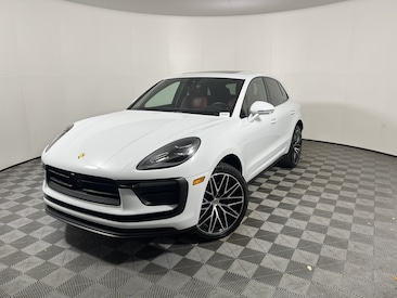 2025 Porsche Macan SUV