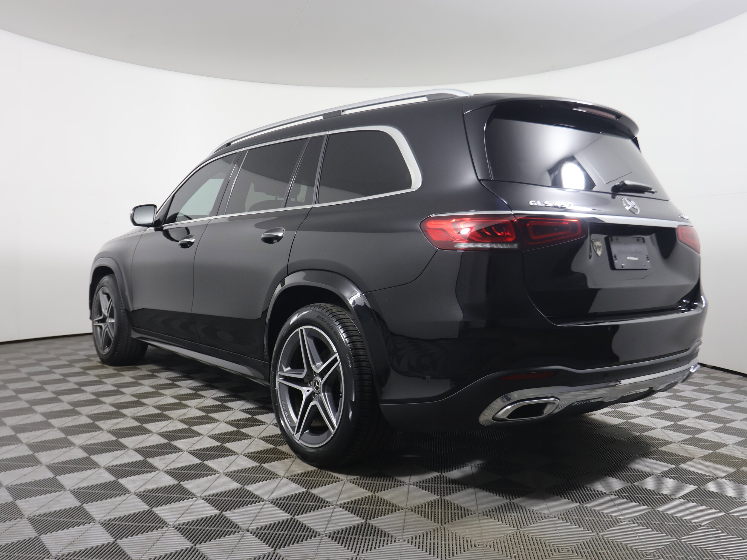 2022 Mercedes Benz GLS 450 4MATIC photo 2