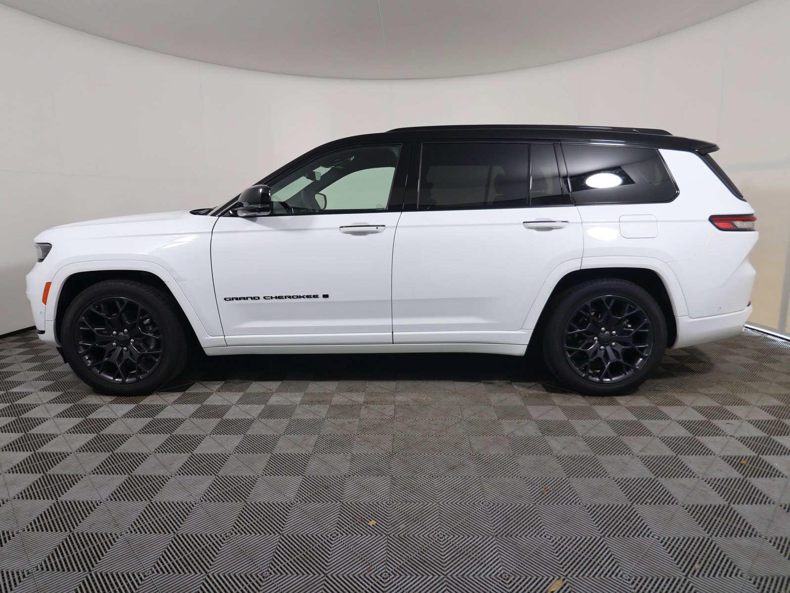 Used 2024 Jeep Grand Cherokee L Summit with VIN 1C4RJKEG2R8918644 for sale in Melbourne, FL