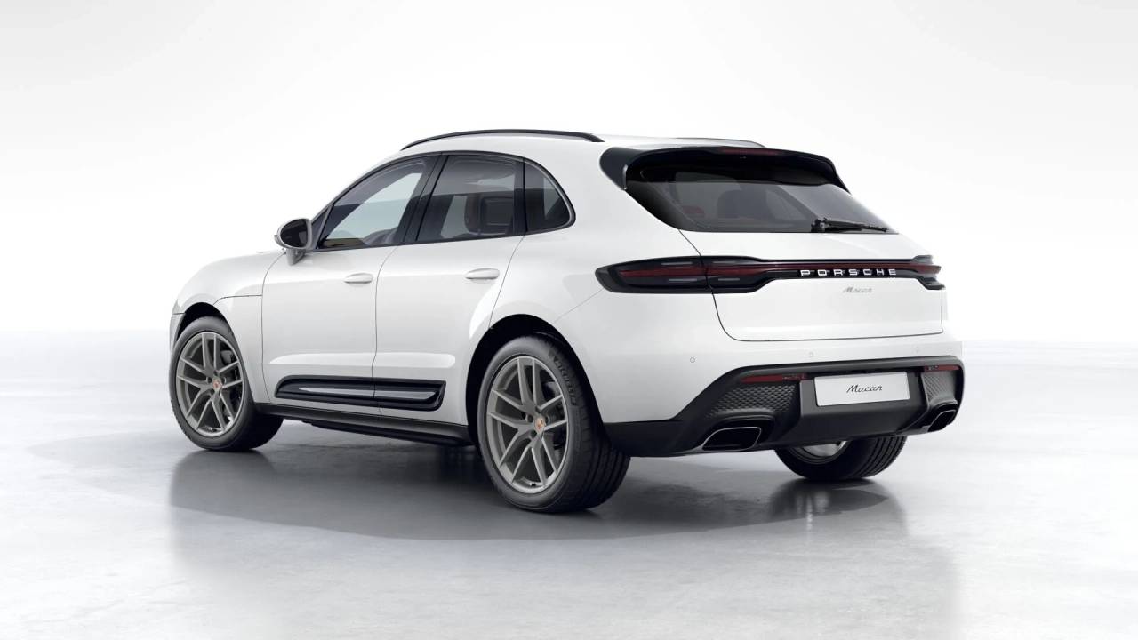2026 Porsche Macan T photo 3