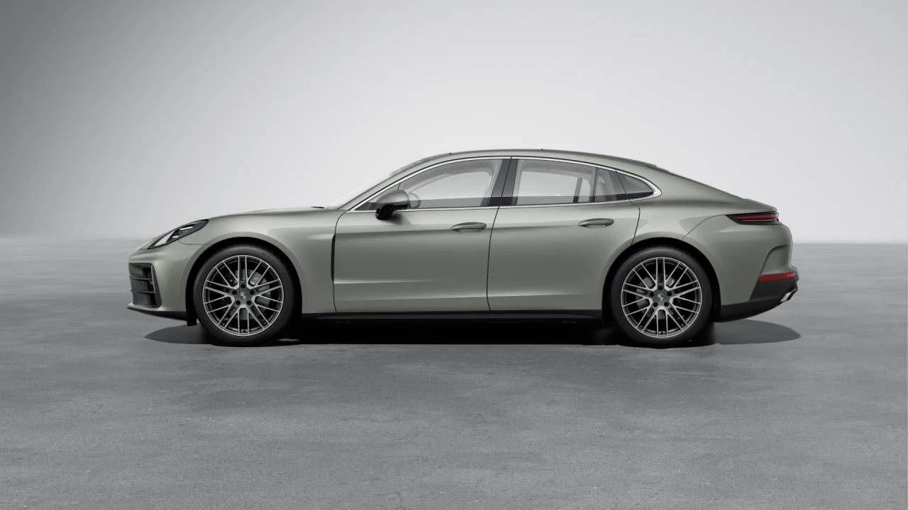 2026 Porsche Panamera 4 photo 2