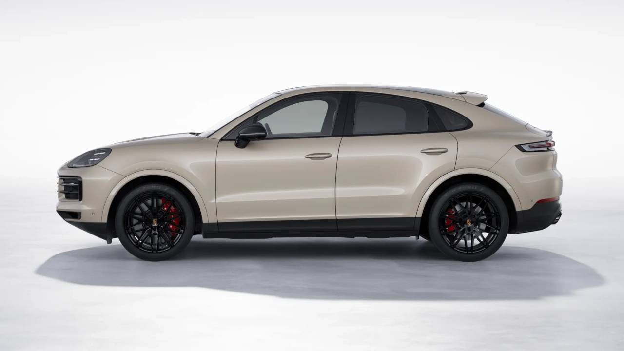 2026 Porsche Cayenne Coupe S photo 2