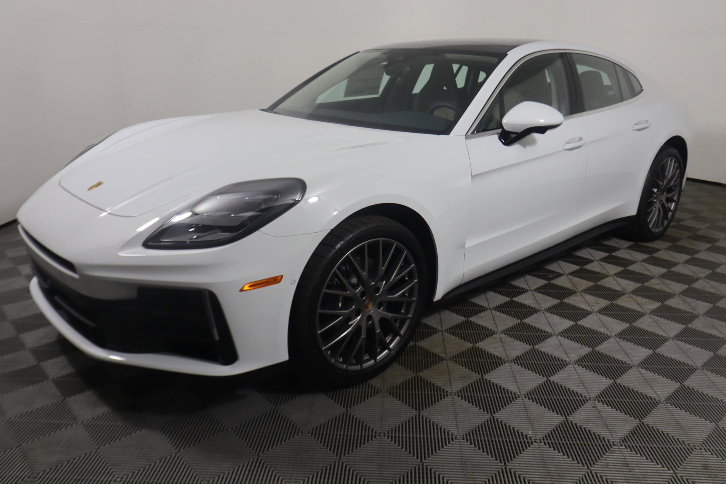 2026 Porsche Panamera Base - Photo 11