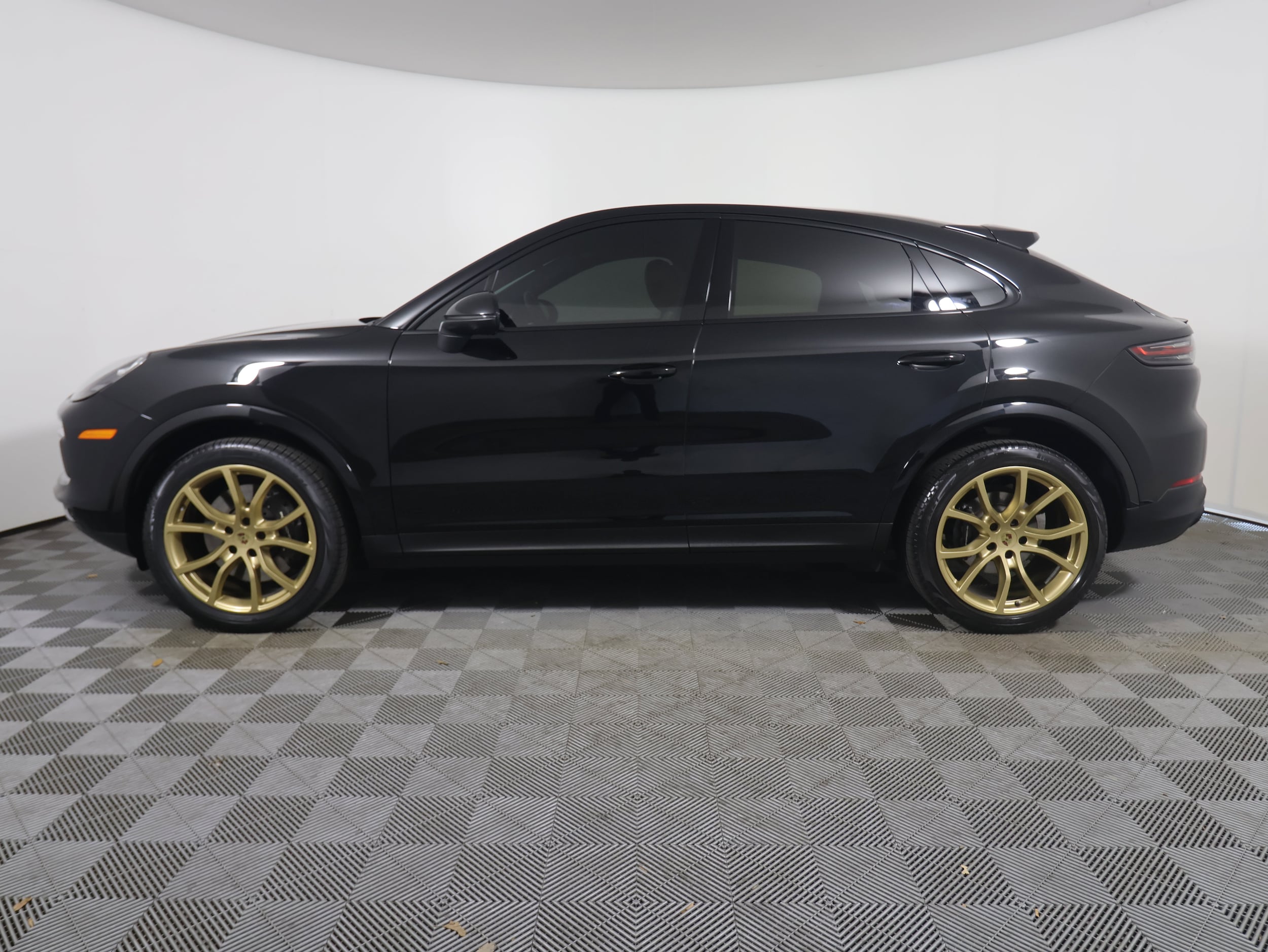 Certified 2023 Porsche Cayenne Coup Platinum Edition with VIN WP1BA2AYXPDA26970 for sale in Melbourne, FL
