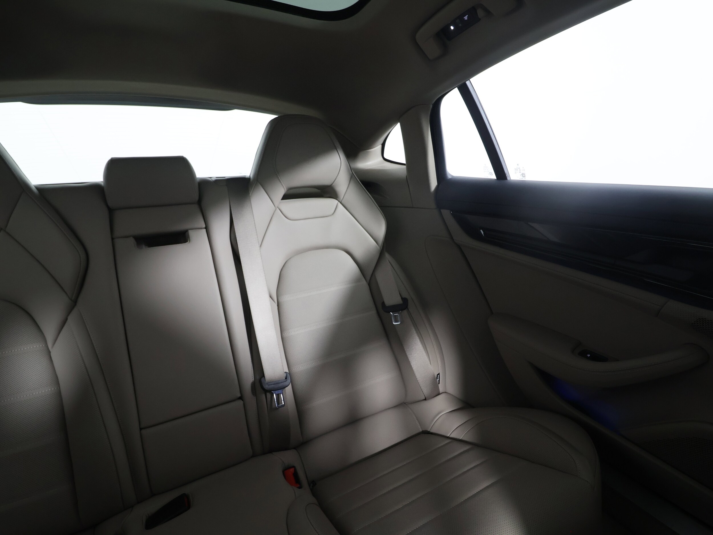 2025 Porsche Panamera Base - Photo 17