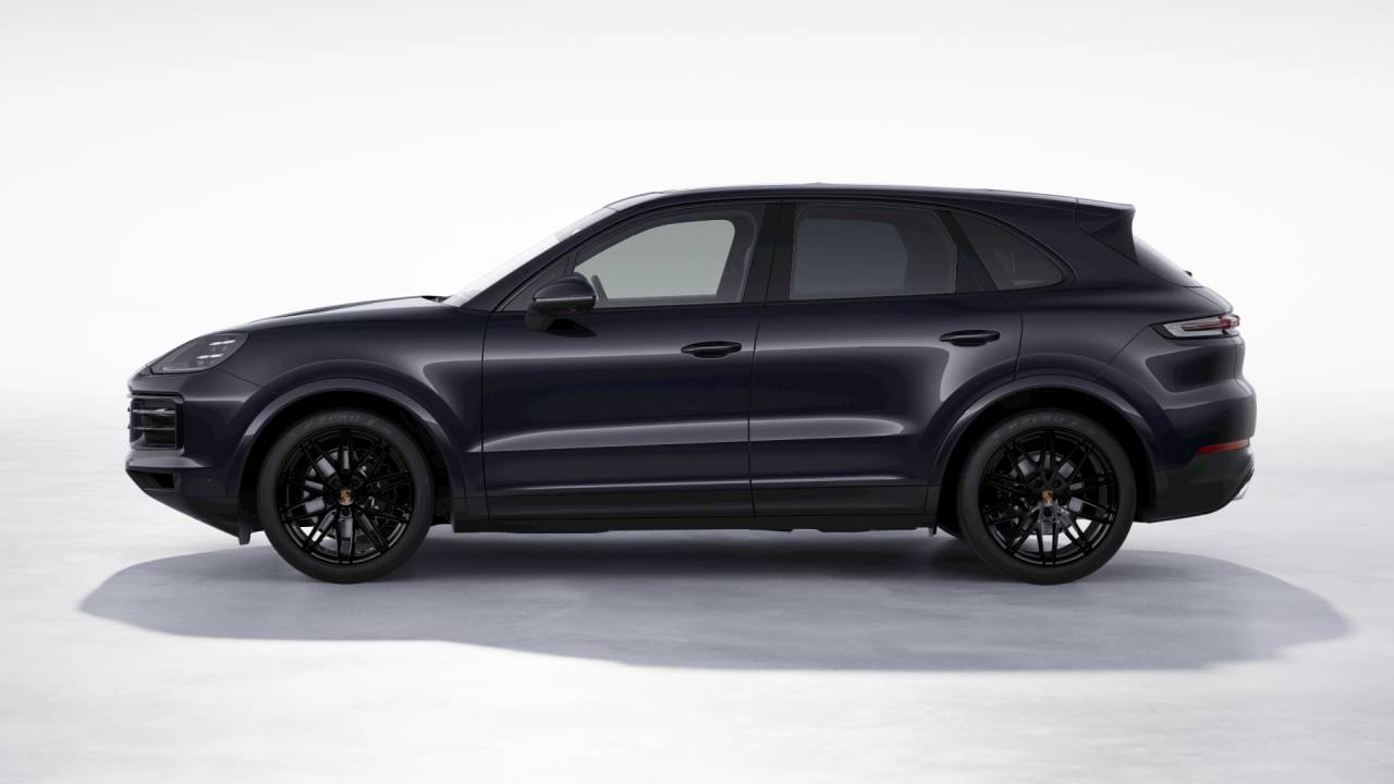2026 Porsche Cayenne photo 2