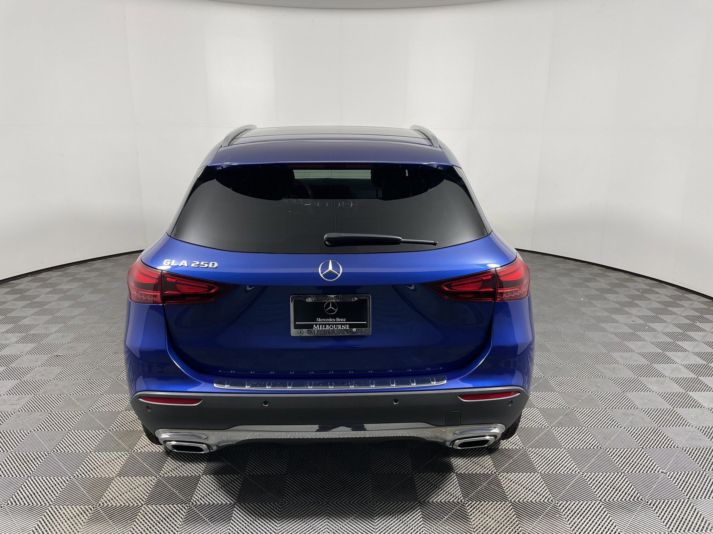 2025 Mercedes Benz GLA 250 photo 4