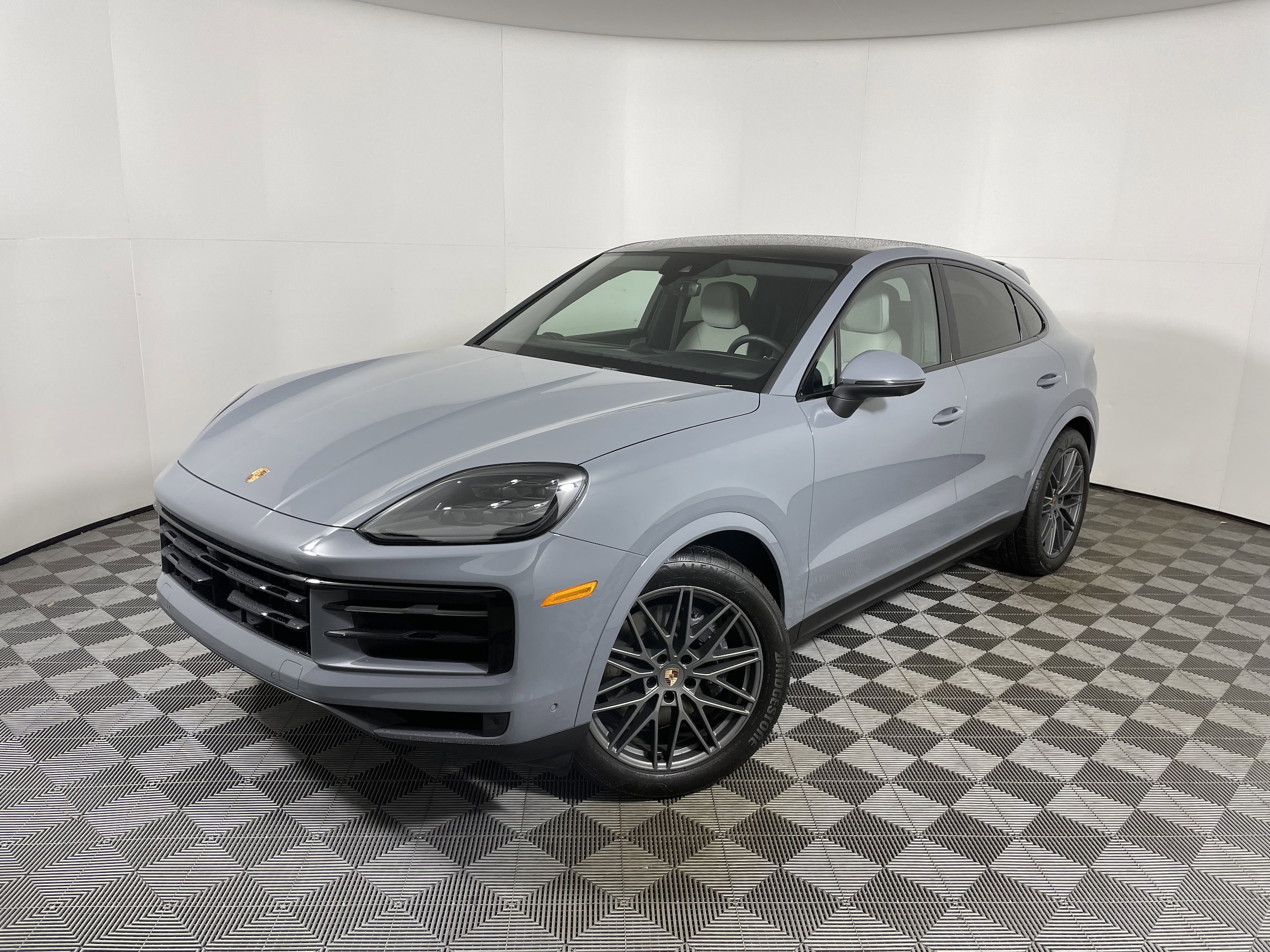 2025 Porsche Cayenne Coup Base