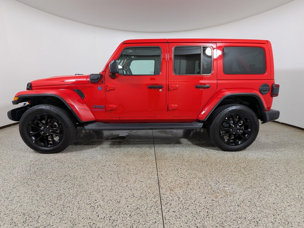 Used 2025 Jeep Wrangler 4xe Sahara SUV