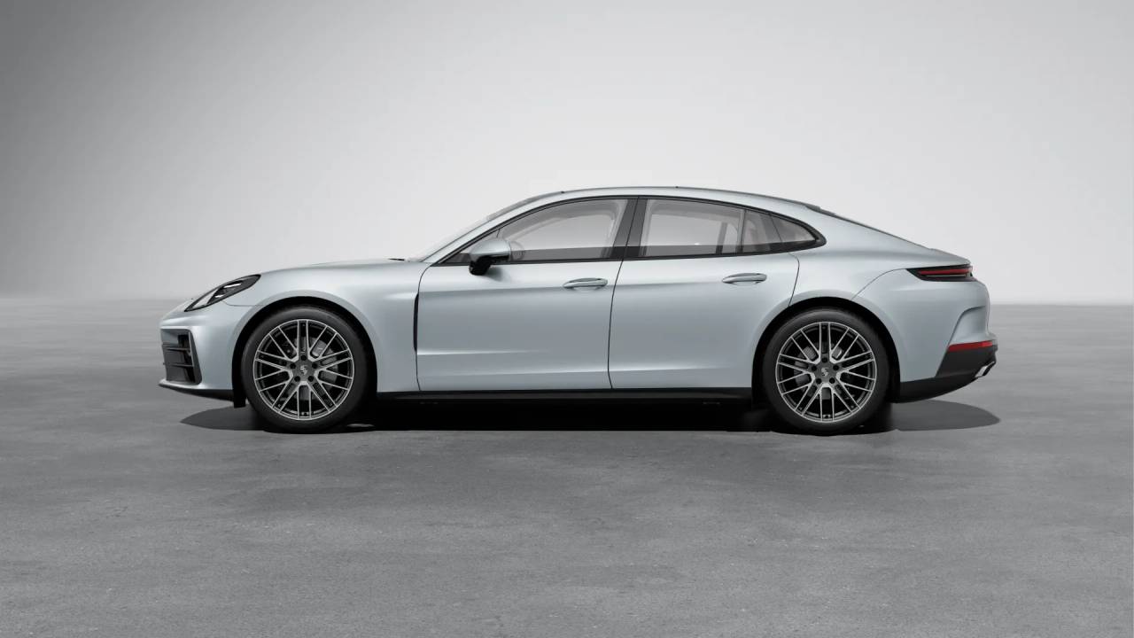 2026 Porsche Panamera 4 photo 2