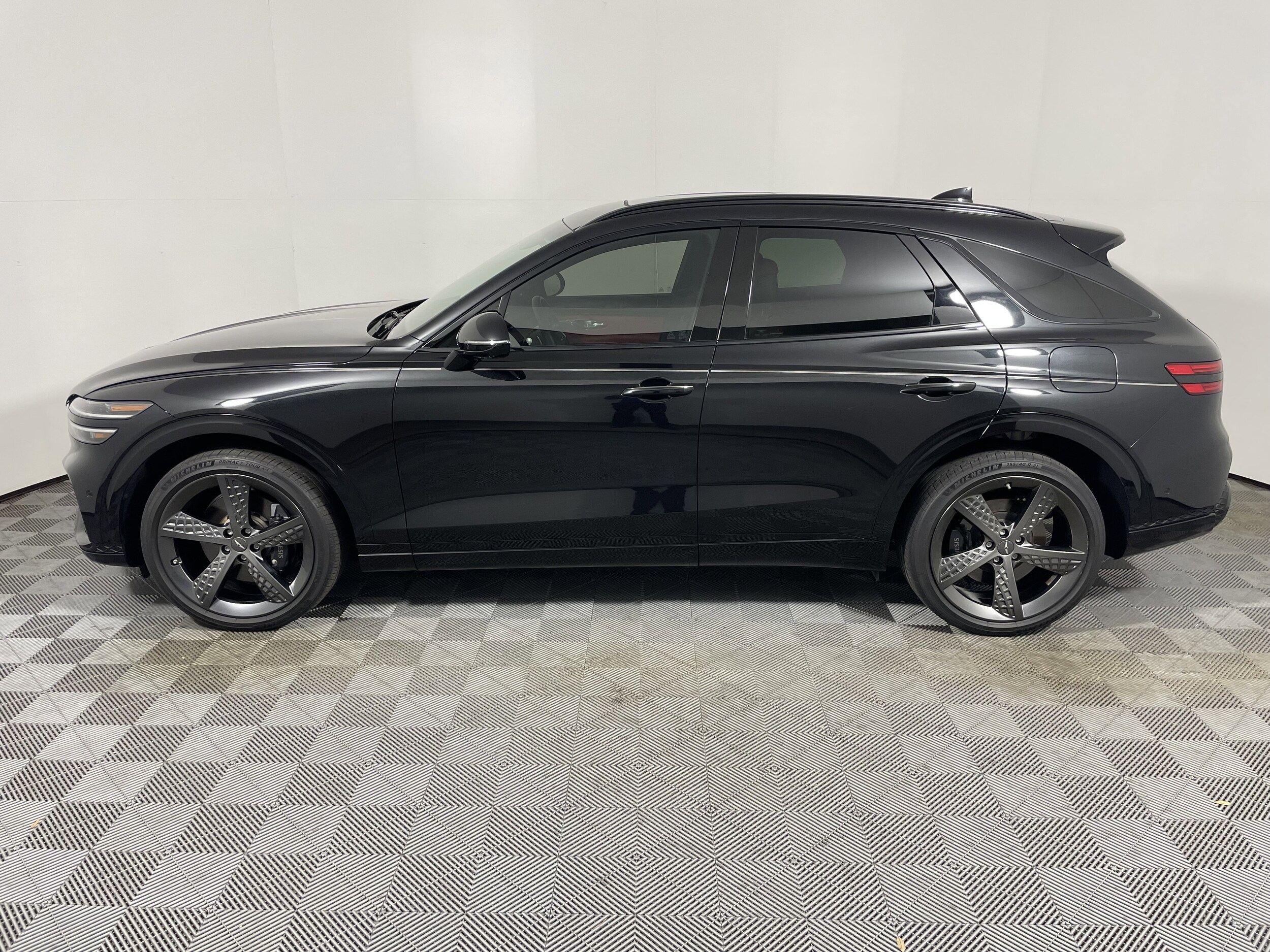 2023 Genesis GV70 2.5T photo 2