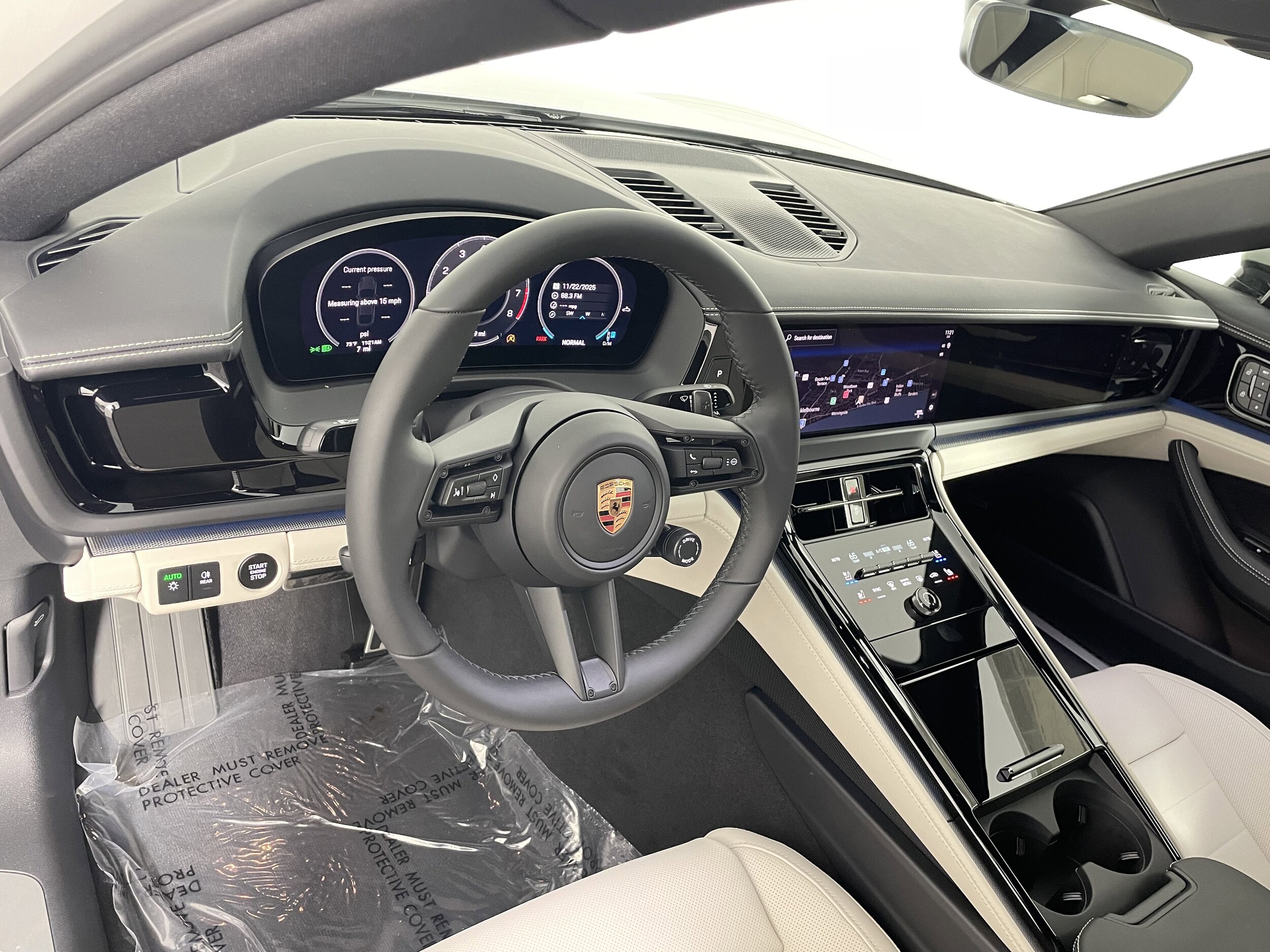 2026 Porsche Panamera 4 photo 4