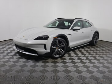 2025 Porsche Taycan 4