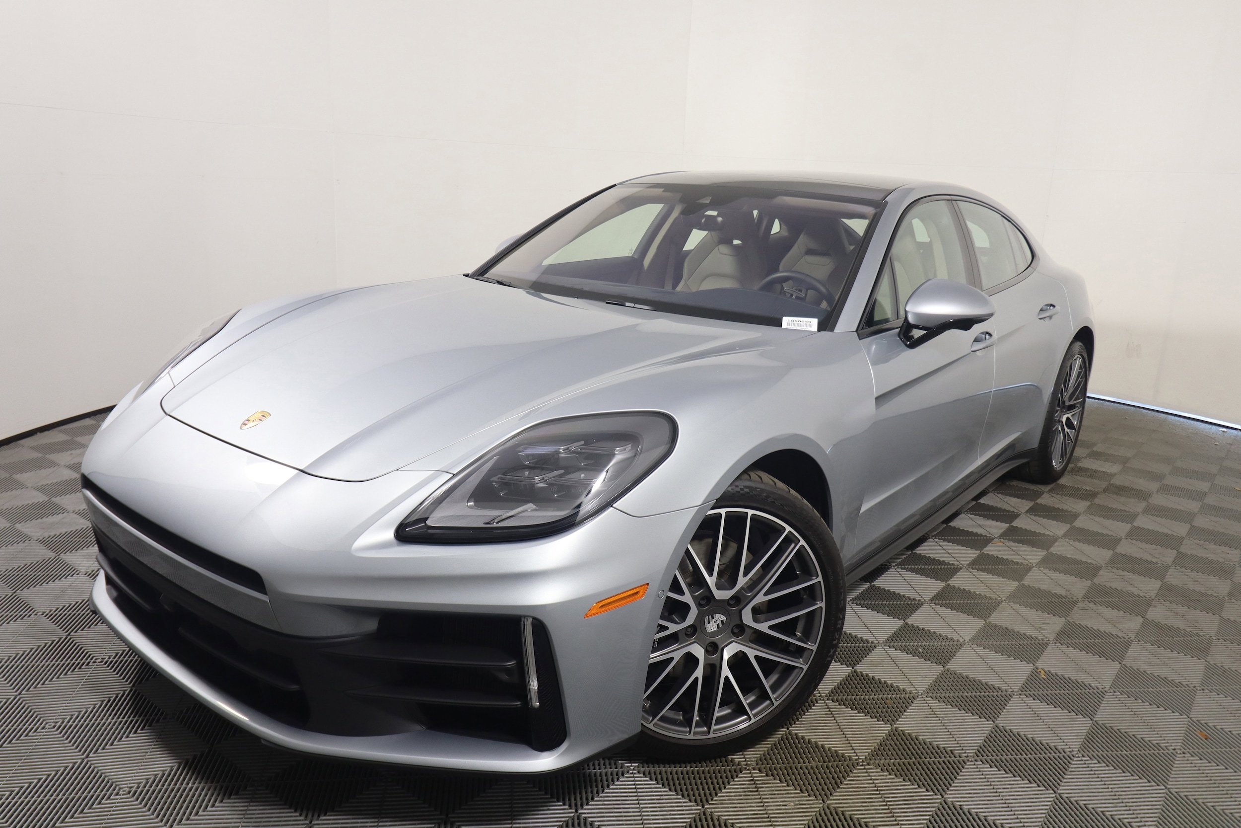 2026 Porsche Panamera 4's photo