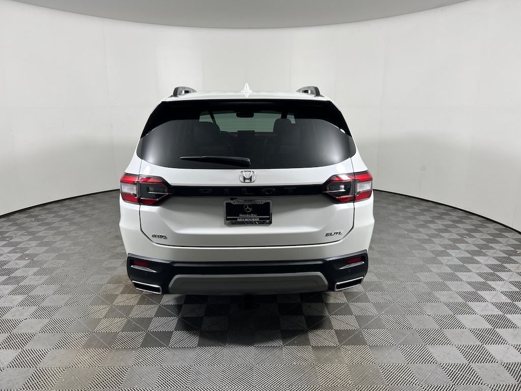 Used 2023 Honda Pilot Elite SUV