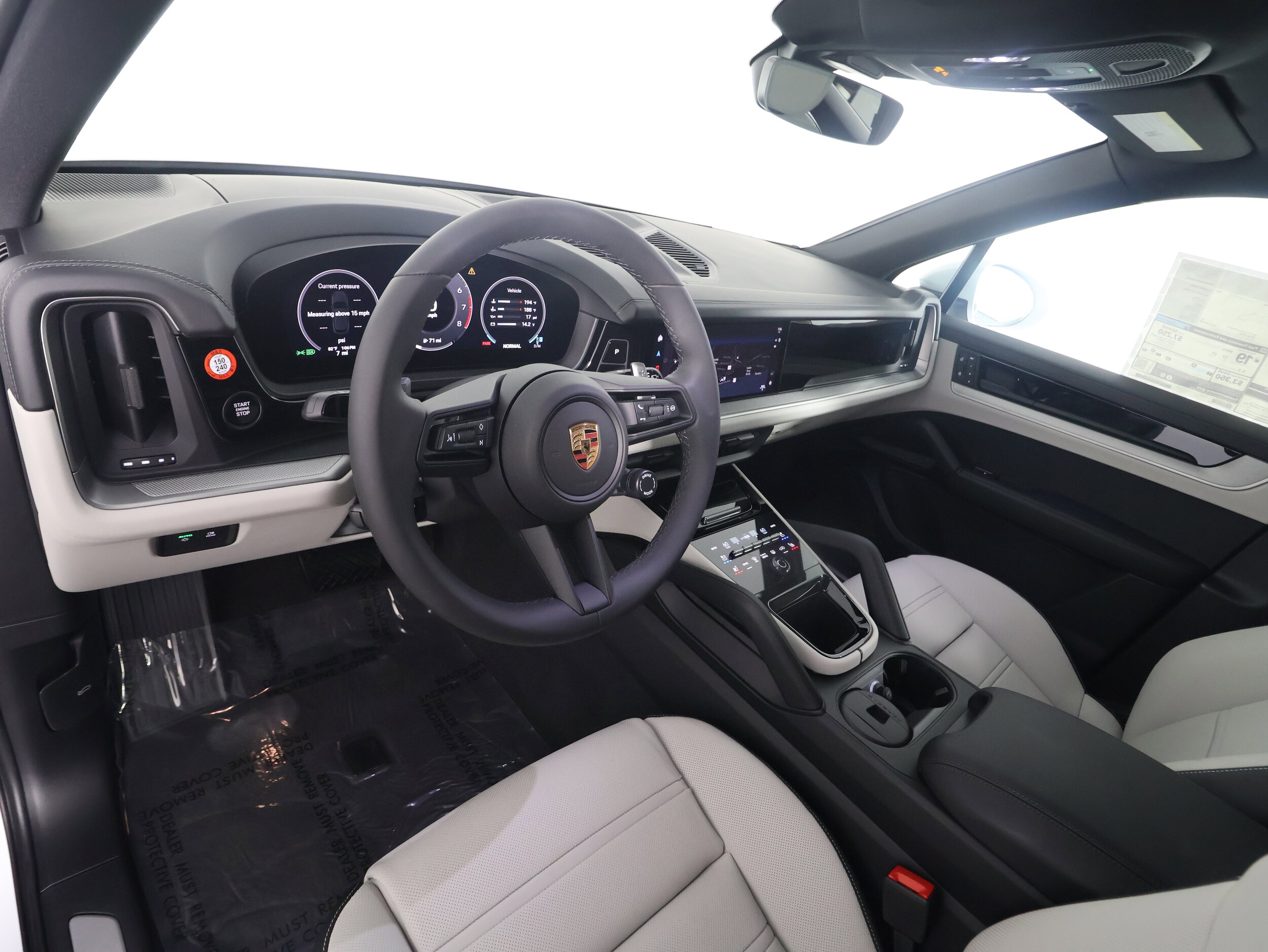 2025 Porsche Cayenne photo 4