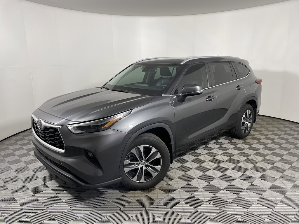 Used 2023 Toyota Highlander XLE SUV