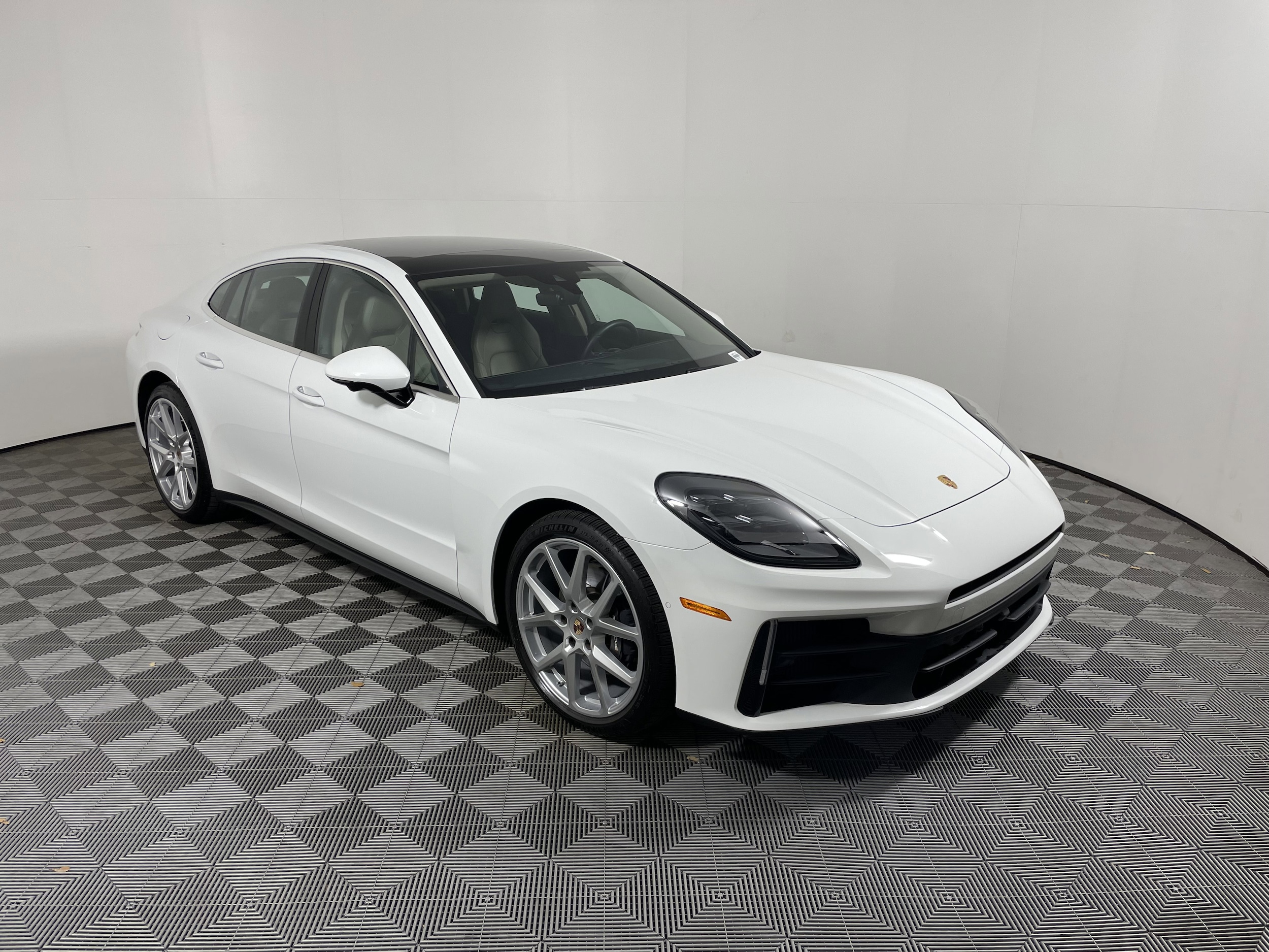 2026 Porsche Panamera Base - Photo 9