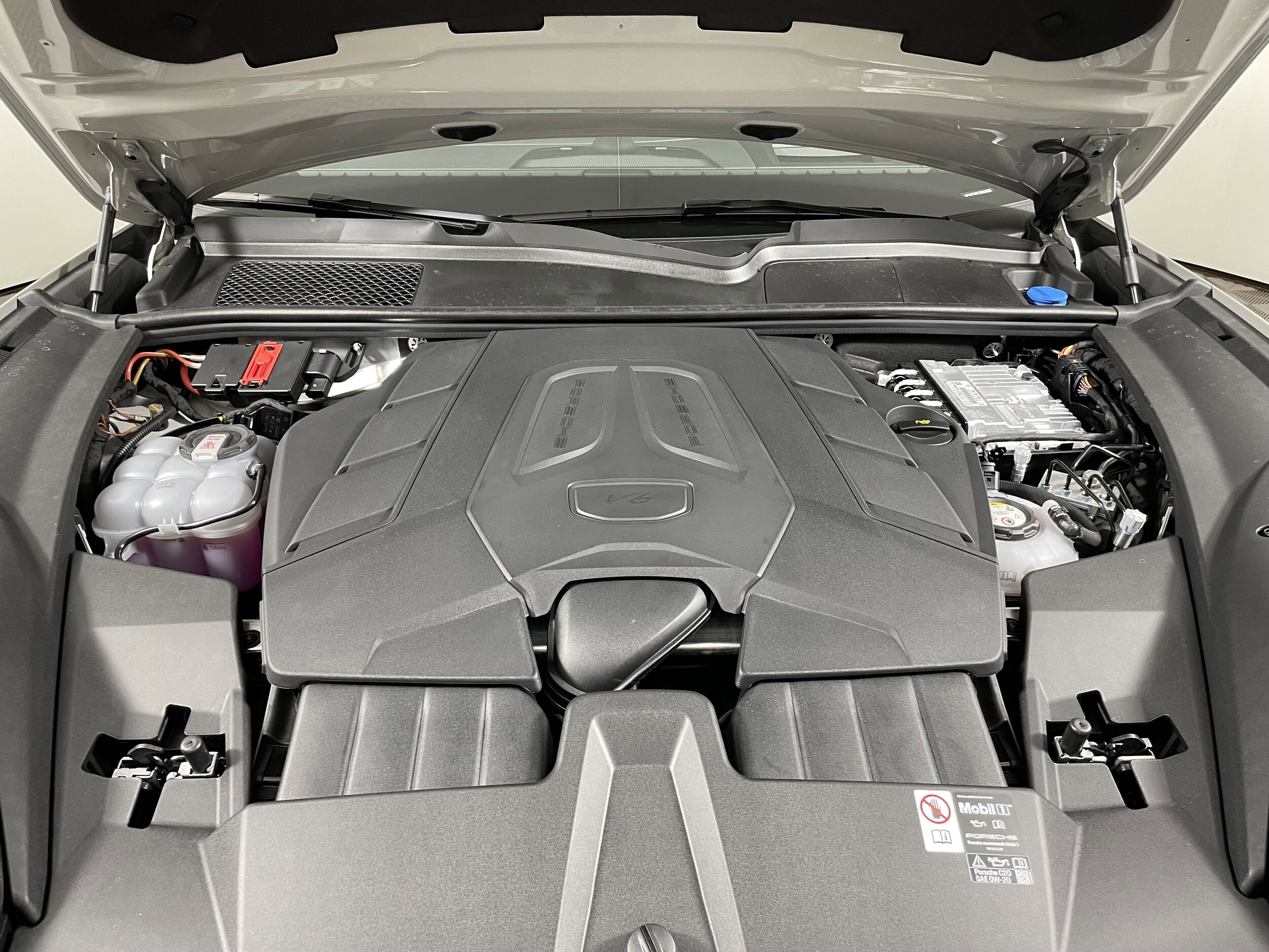 2026 Porsche Cayenne E-Hybrid - Photo 22