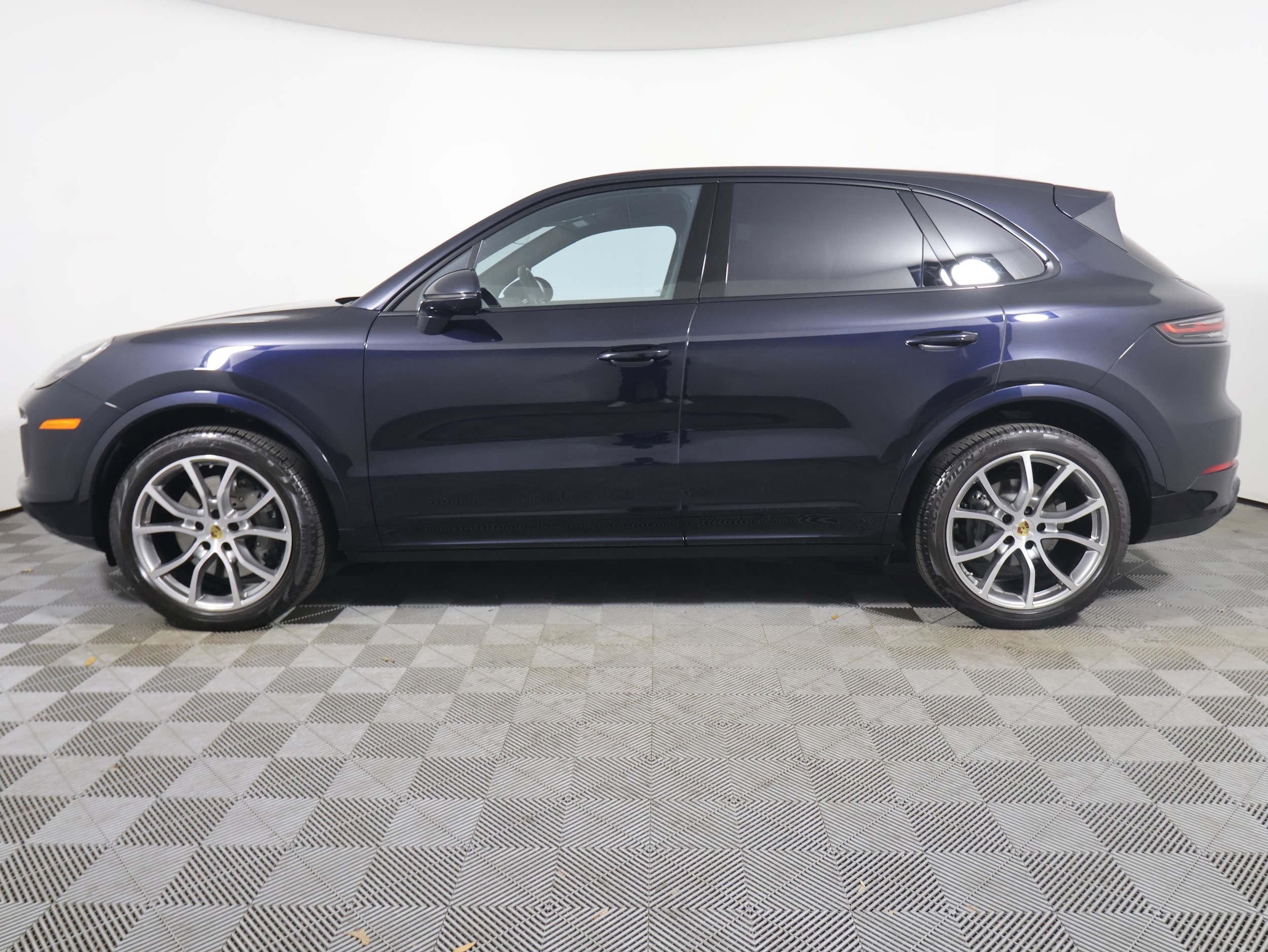 Used 2023 Porsche Cayenne Platinum Edition with VIN WP1AB2AY3PDA14247 for sale in Melbourne, FL