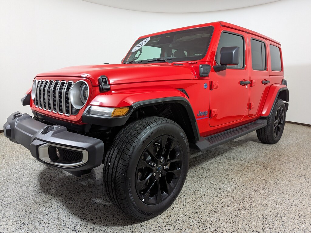Used 2025 Jeep Wrangler 4xe Sahara SUV