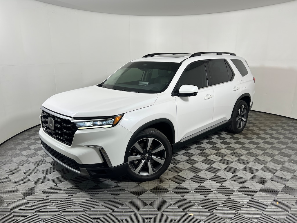 Used 2023 Honda Pilot Elite SUV
