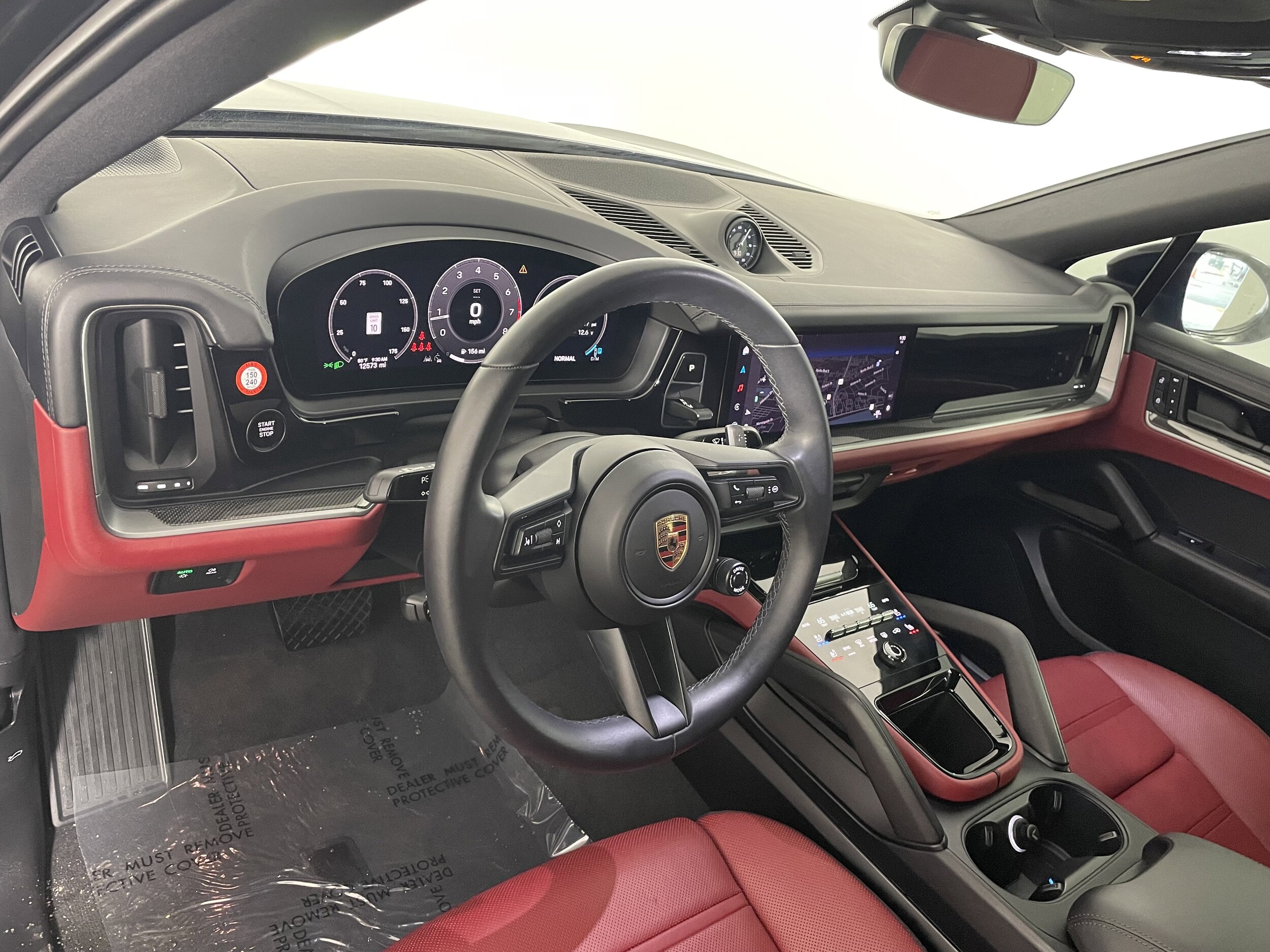 2024 Porsche Cayenne Coupe Base photo 4