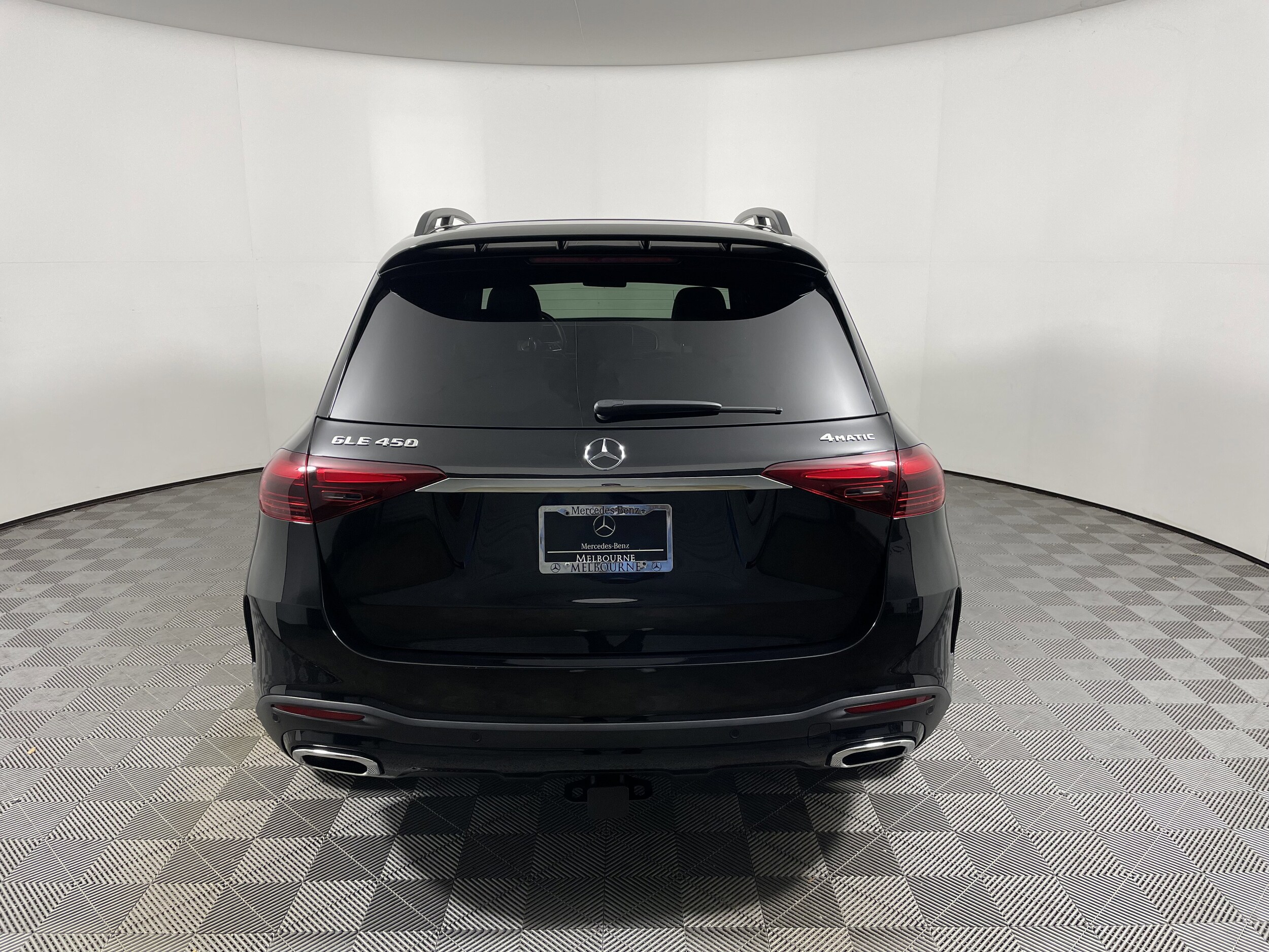 2025 Mercedes Benz GLE 450 4MATIC photo 3