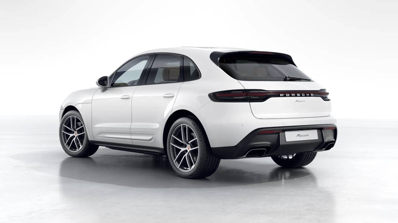 2026 Porsche Macan T photo 3