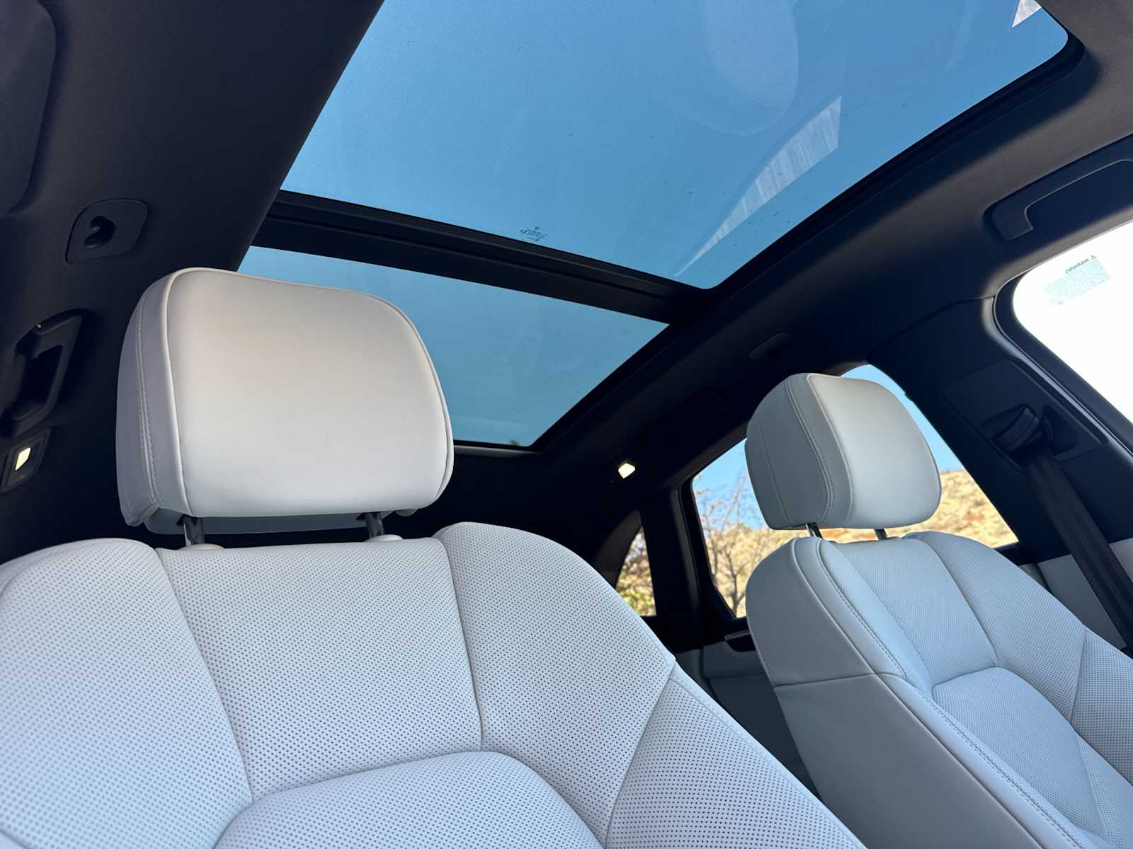 Thumbnail: 2025 Porsche Macan - 18