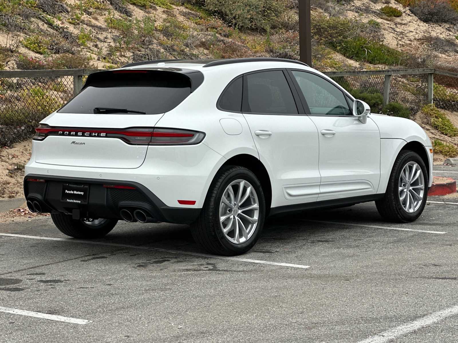 Thumbnail: 2025 Porsche Macan - 7