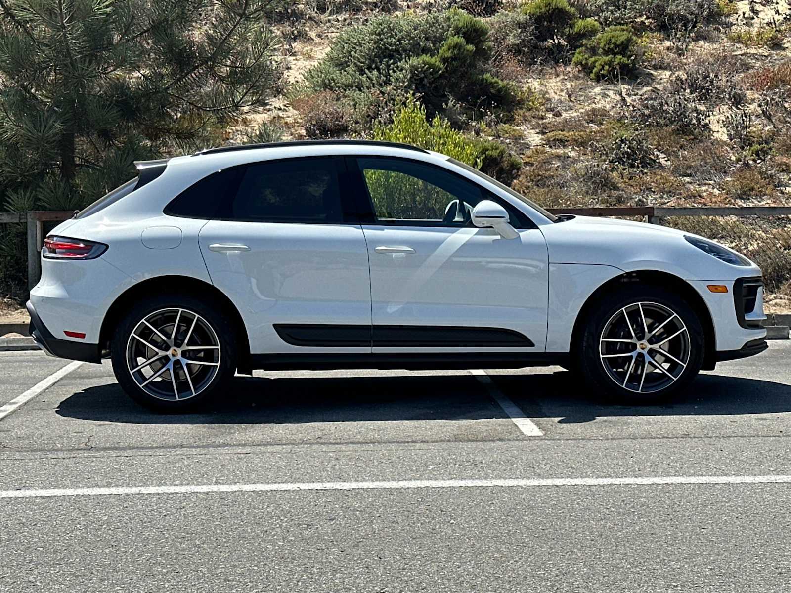 Thumbnail: 2024 Porsche Macan - 9