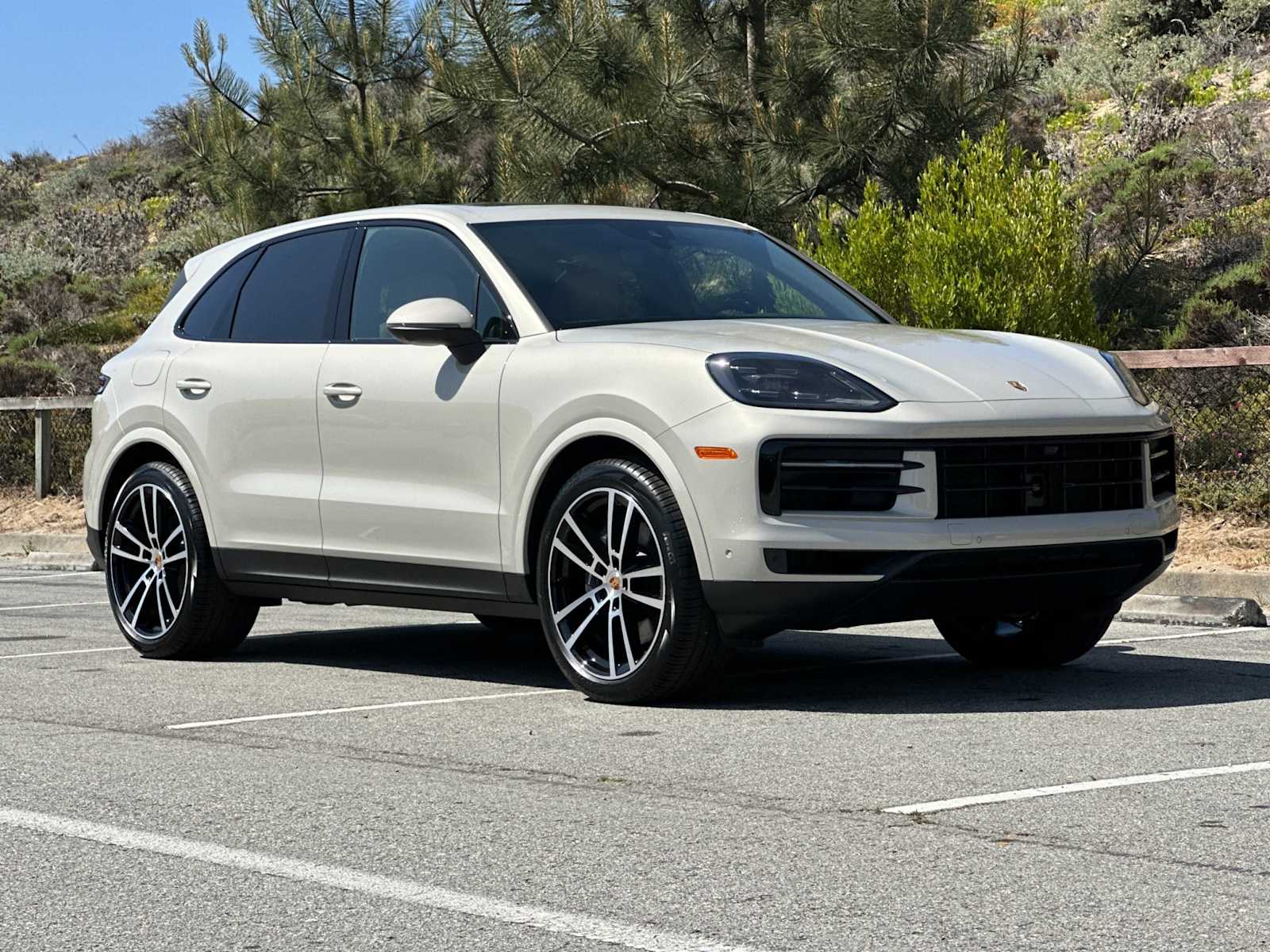 Thumbnail: 2025 Porsche Cayenne - 10